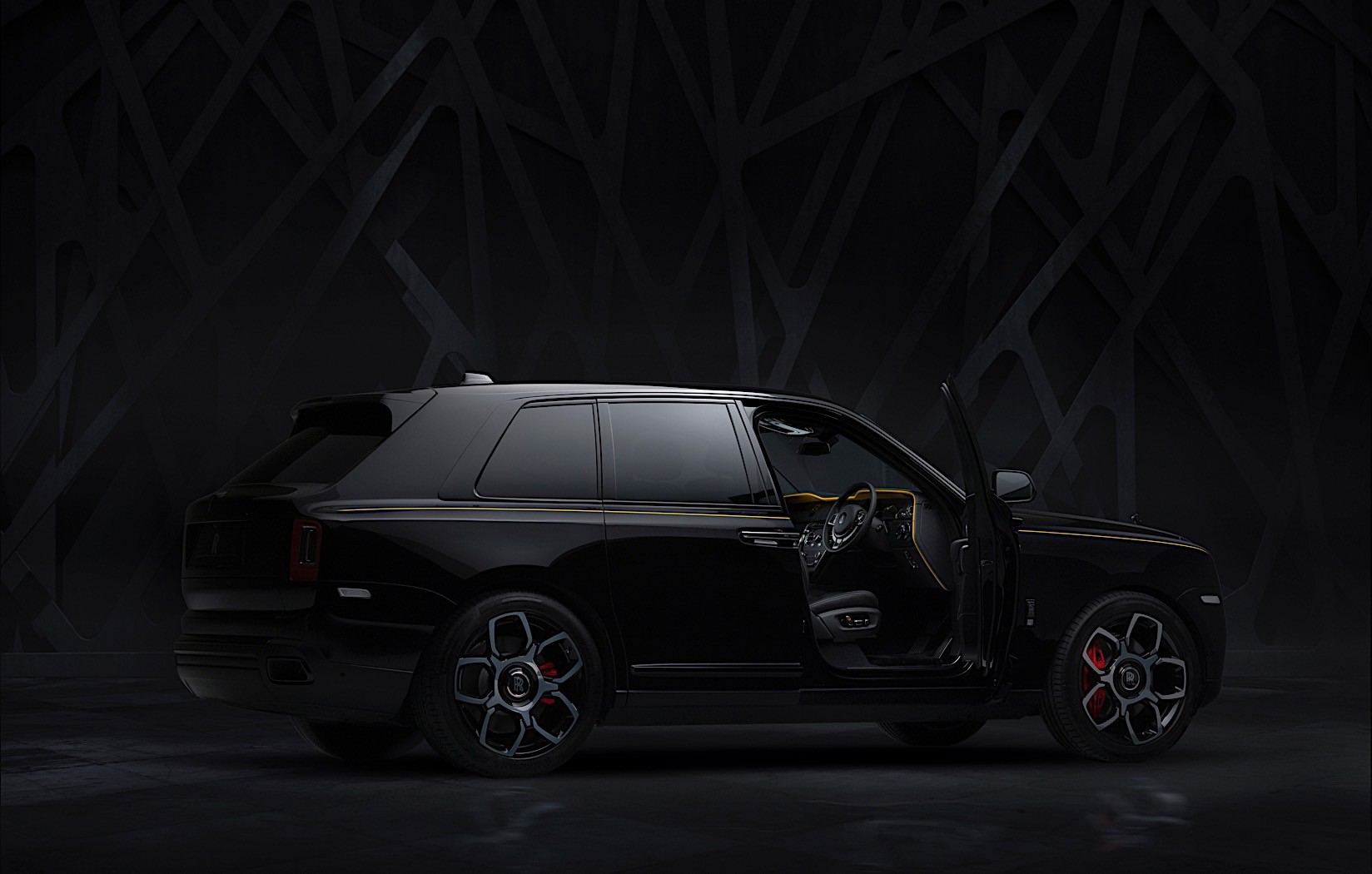 A Designer Reimagines the Rolls-Royce Cullinan as a Luxe Monster Truck –  Robb Report