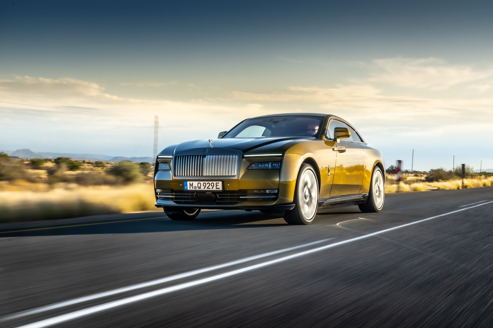 Rolls-Royce Spectre EV Is the Brand's Most Important Car Yet - CNET