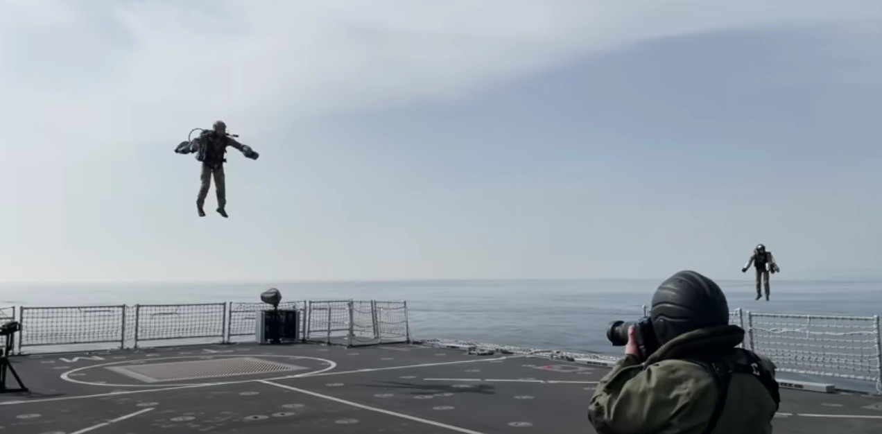 Flying Special Ops Soldiers Are Here to Show Off Their JetPacks -  autoevolution