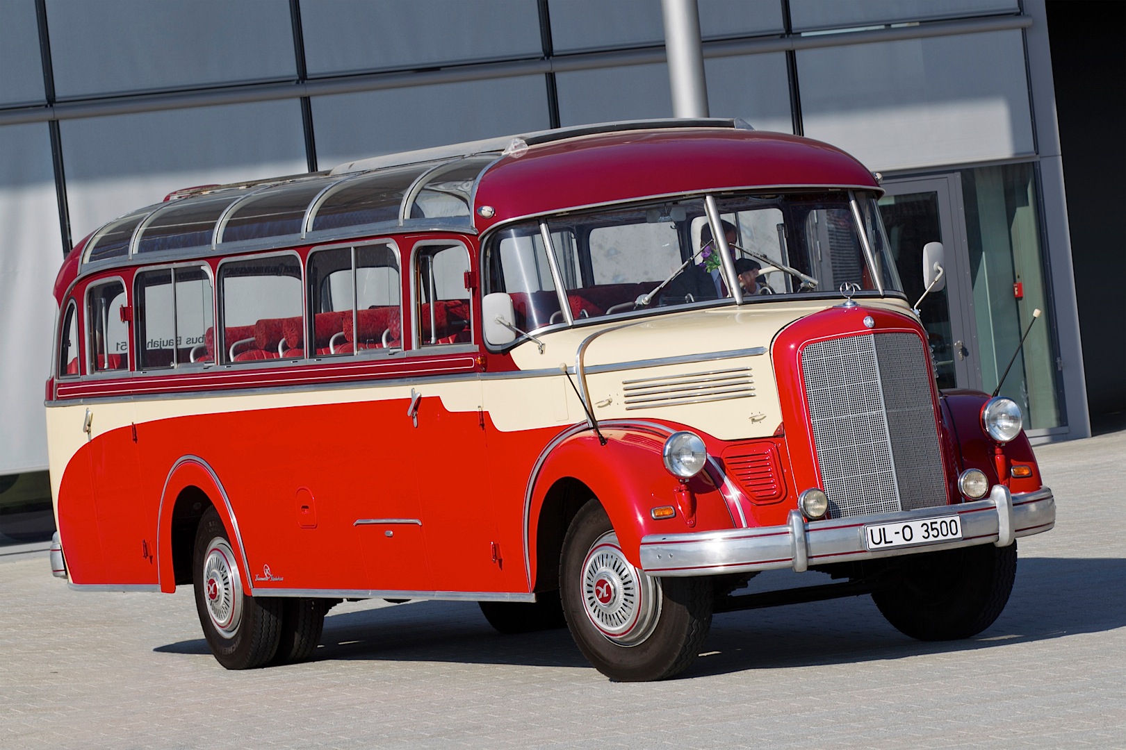 Setra Brings Four Vintage Buses to The 2014 Retro Classic
