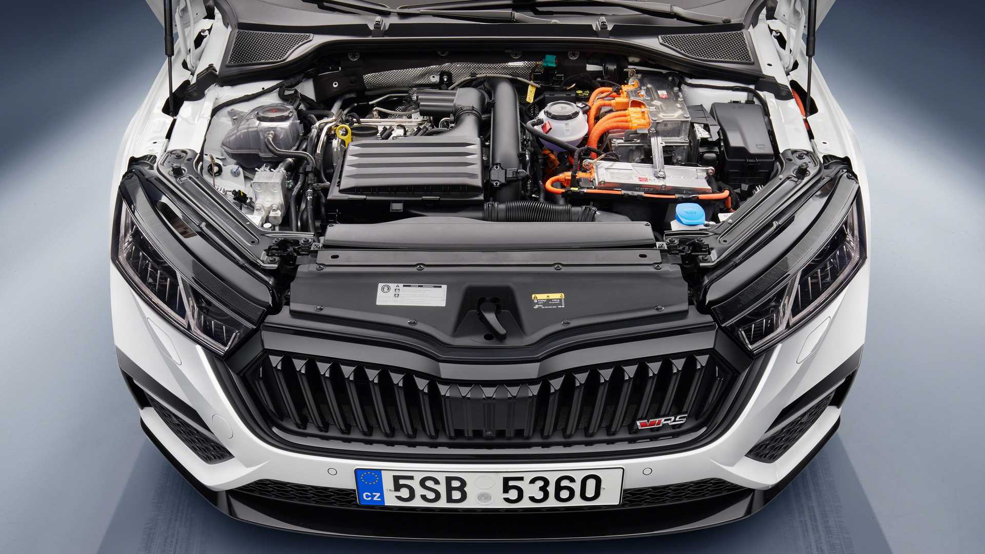 2021 Skoda Octavia RS Debuts With TSI And TDI Engines, Optional AWD