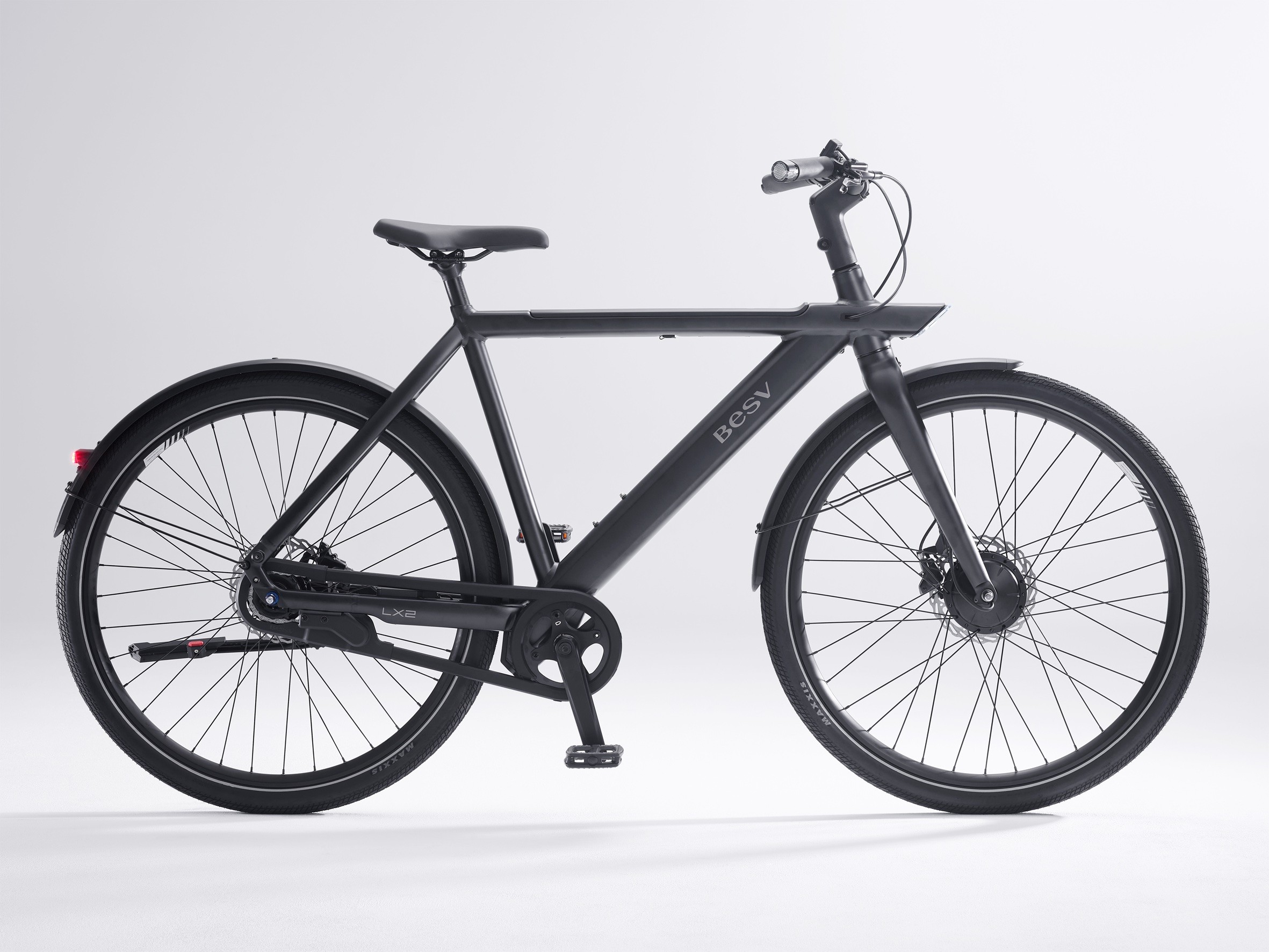 Smalo Hits the Cycling Industry With LX2 AI-Controlled E-Bike! Things ...
