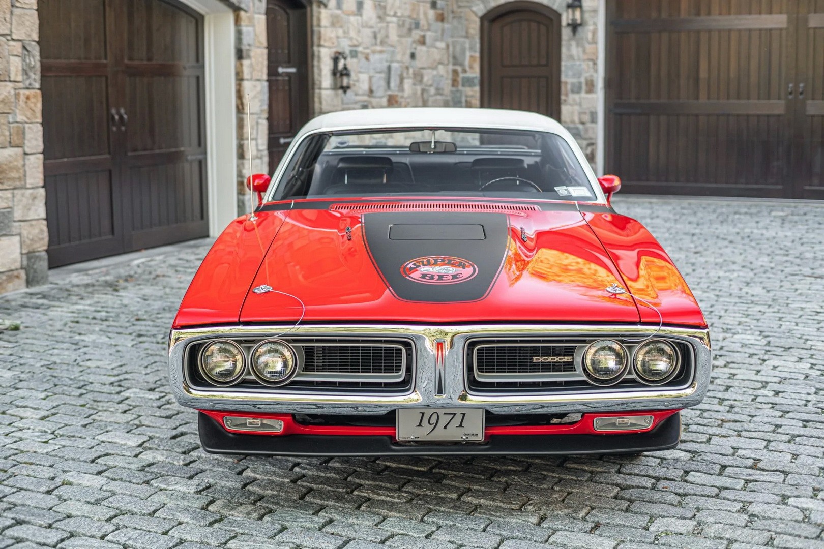 Spectacular 1971 Dodge Charger Super Bee With 426 Hemi and 4-Speed Manual  Seeks New Owner - autoevolution