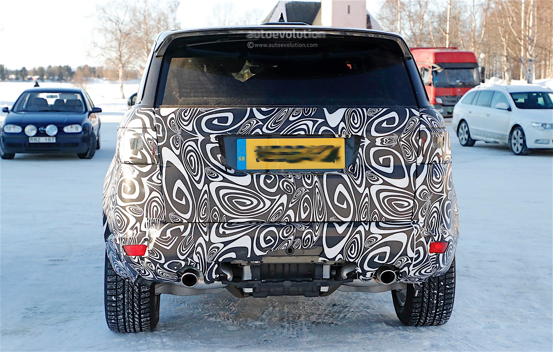 2018 Range Rover Sport Plugin Hybrid Spied, Looks Different Than