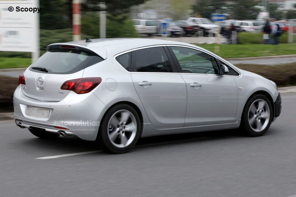 Spyshots: 2011 Opel Astra GSI - autoevolution
