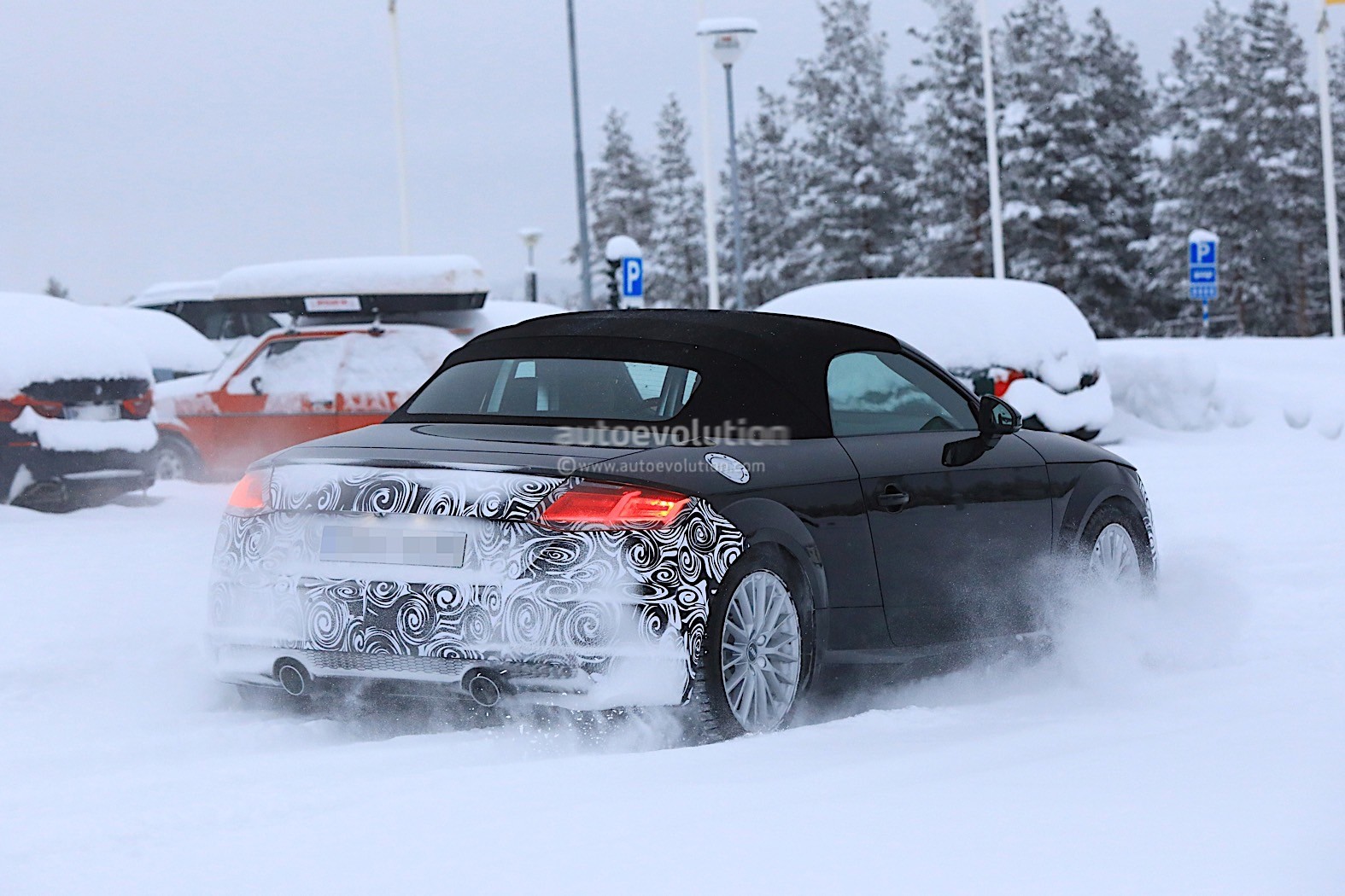 Audi TT Foto shoot using fake snow