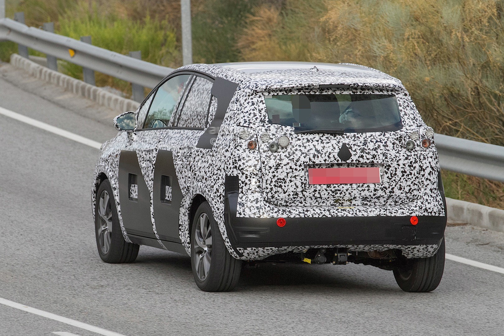 Spyshots: All-New Opel Meriva Reveals Crossover Look and Peugeot