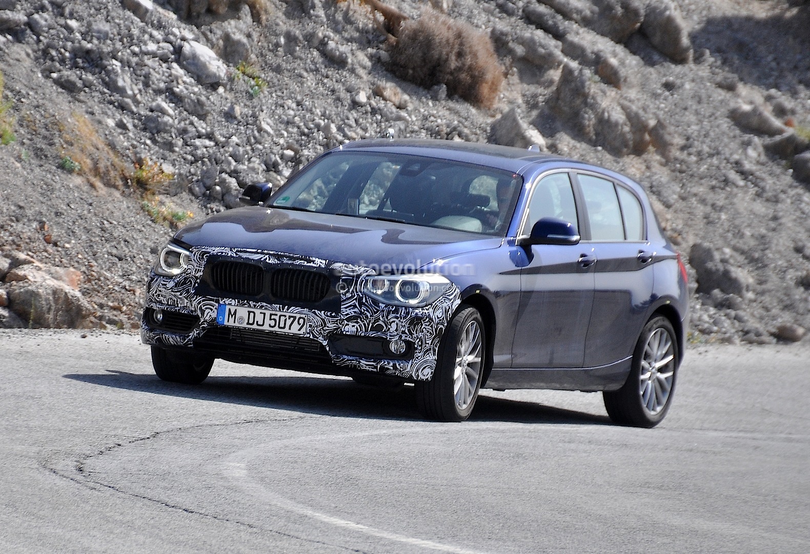 2014 BMW F10 5 Series Facelift - Caught Undisguised in China