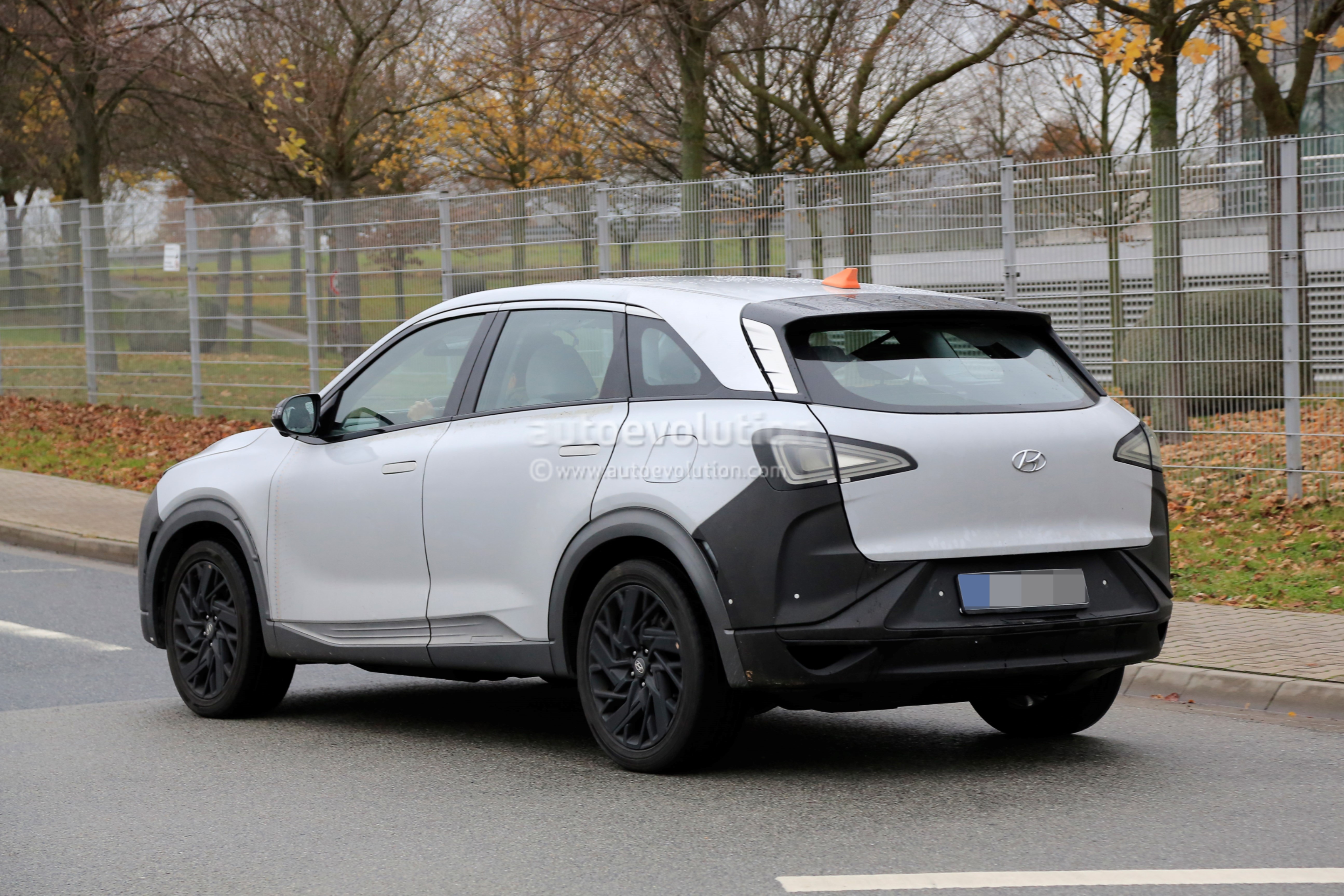 Spyshots: New Hyundai Fuel Cell Electric SUV Looks Production-Ready
