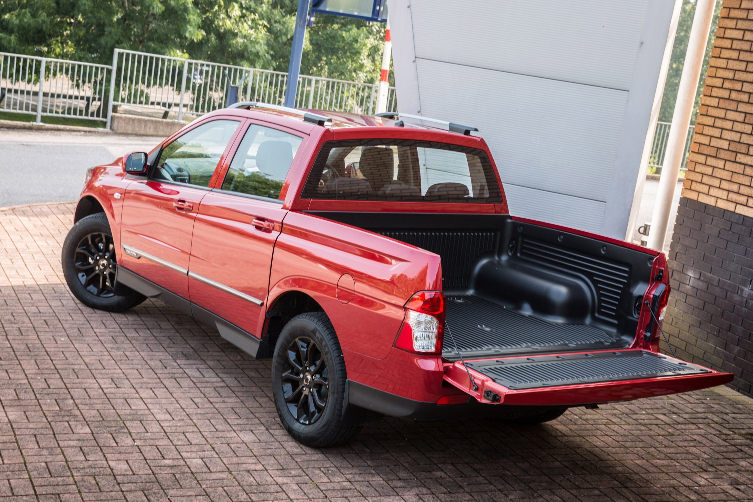 2017 SsangYong Musso is a Seriously Cheap One-Tonne Pickup - autoevolution