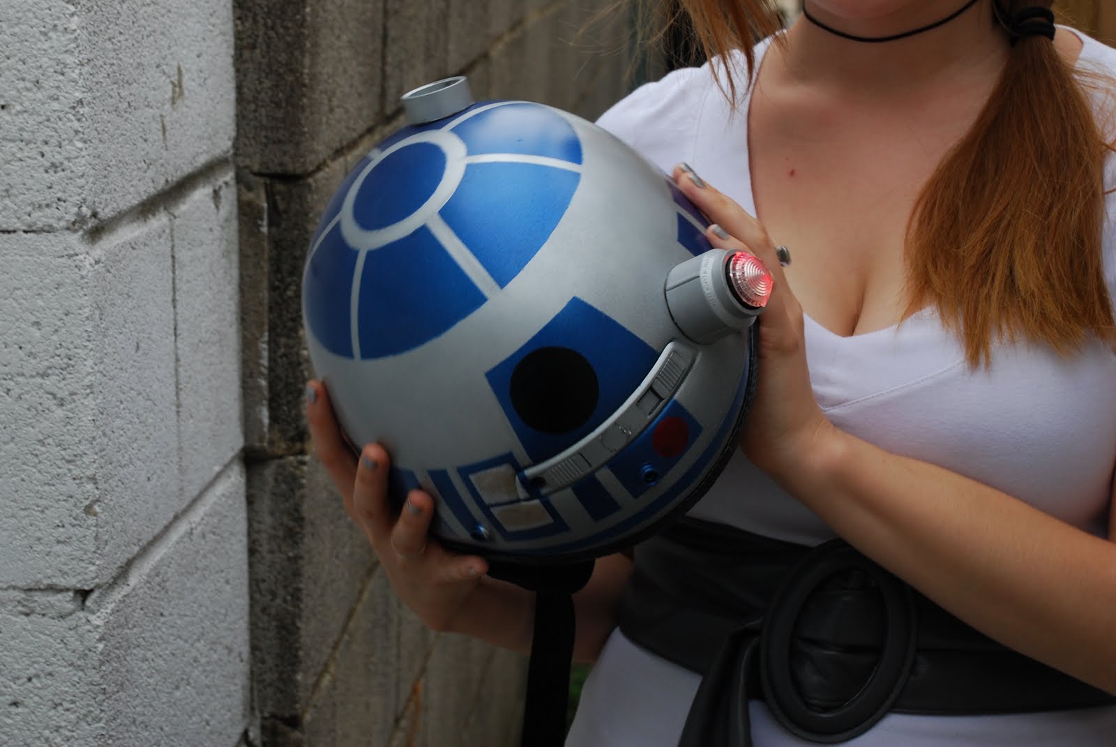 Star Wars R2D2 Helmet Is Timeless Fun - autoevolution