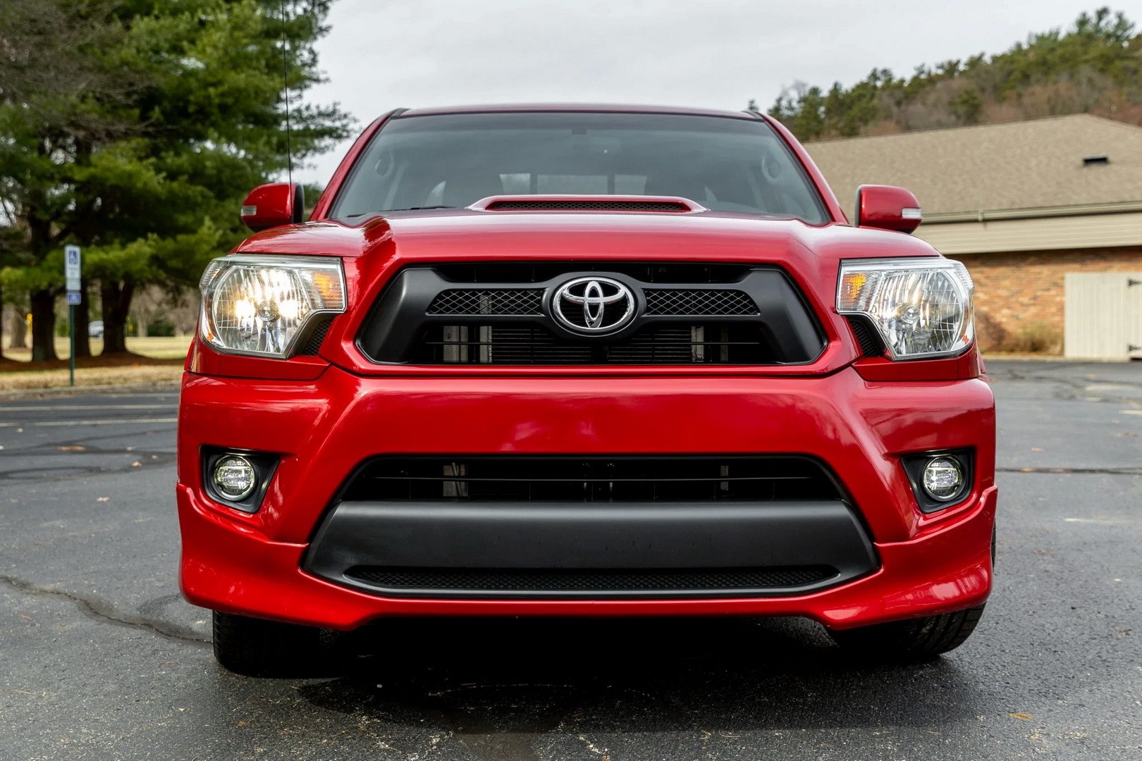 Supercharged 12 Toyota Tacoma X Runner Is A Blue Collar Driver S Truck Autoevolution