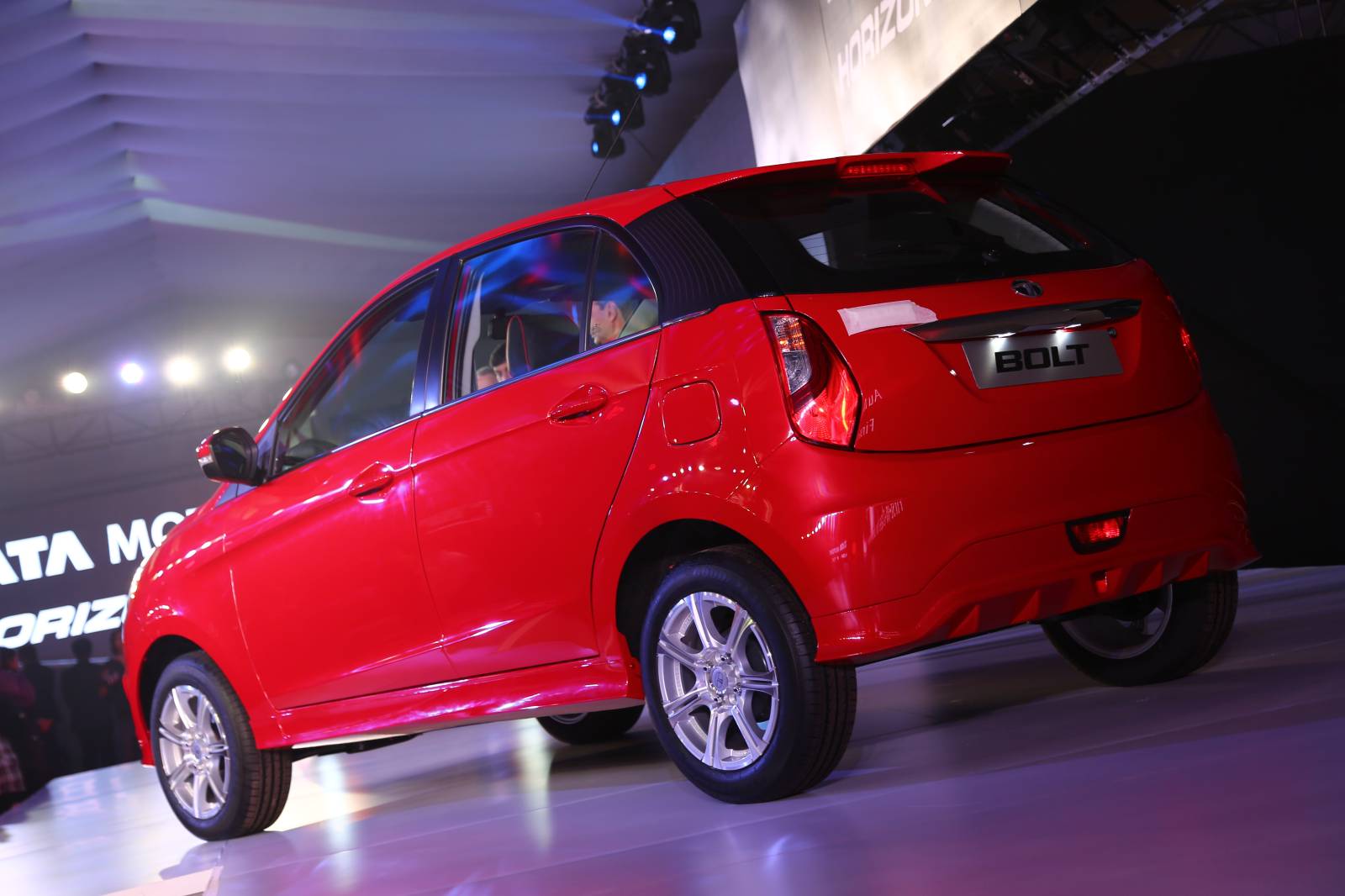 Tata Zest Sedan and Bolt Hatch Unveiled in New Delhi [Live