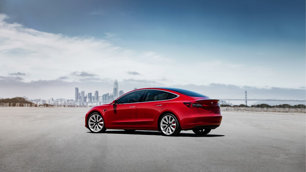 Tesla's Midnight Silver Metallic Exterior Paint Color Now Standard on Model  3 and Model Y - autoevolution