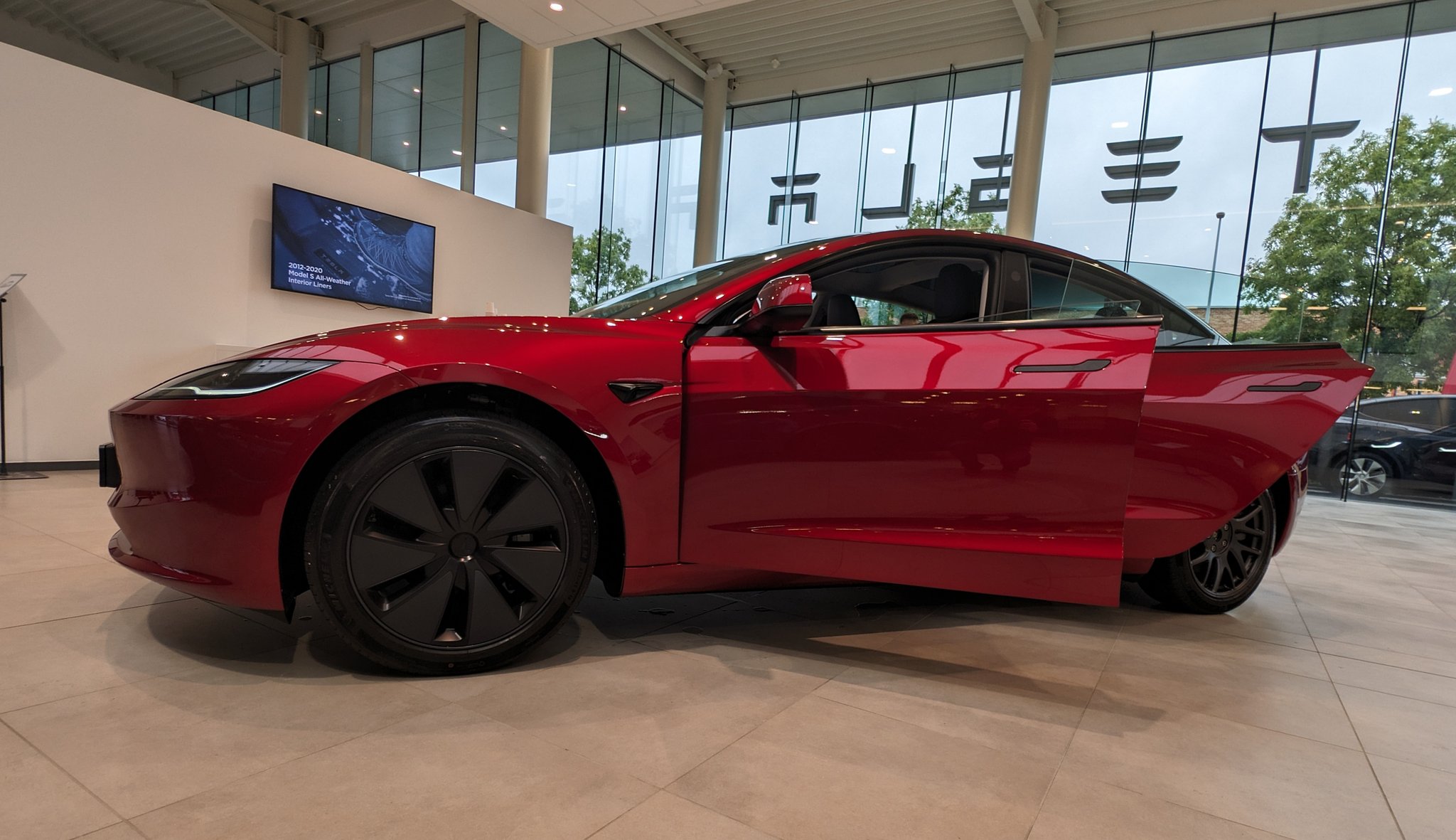 Tesla Model 3 Highland Potential Customer Tests Car, Gives His