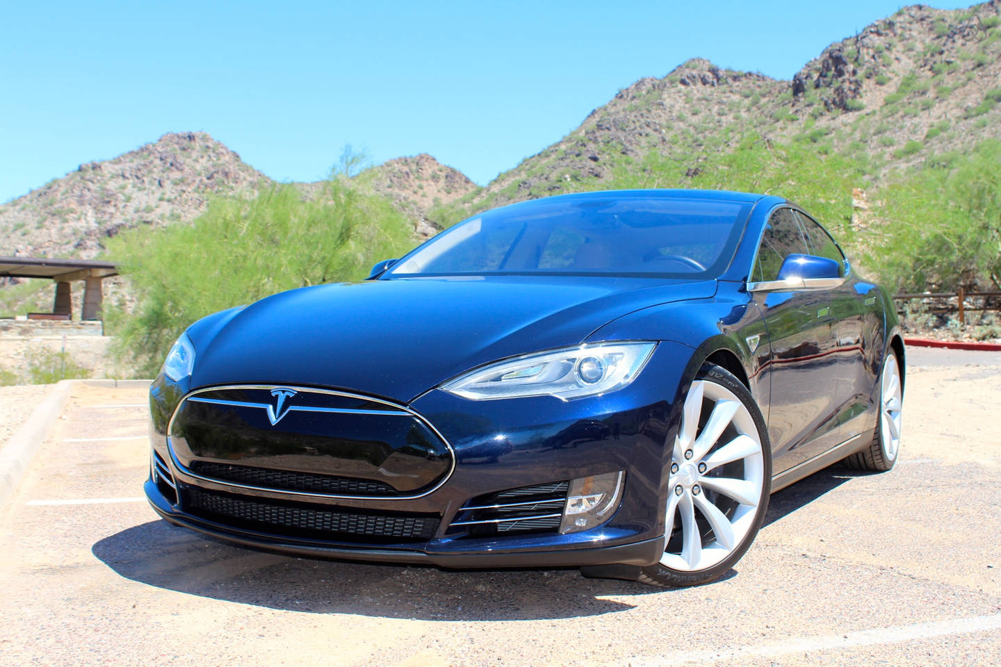 Tesla Model S Owner Turns His Car in a Hotel, Won't Accept NBA Players Due to Lack of Space ...