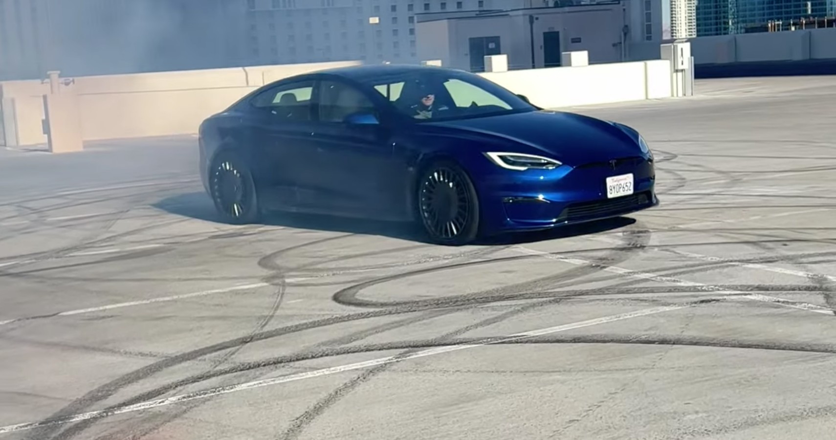 tesla model s plaid track mode tested hits 173 mph does insane donuts