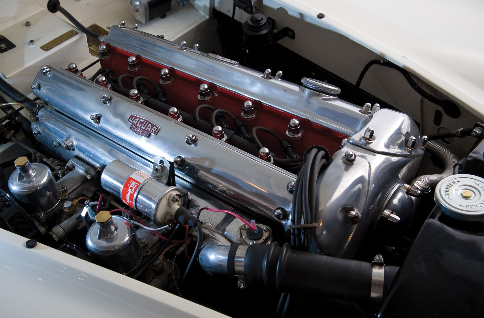 The Evolution Of Jaguars Xk Six Cylinder An Iconic Engine Produced For 43 Years Autoevolution