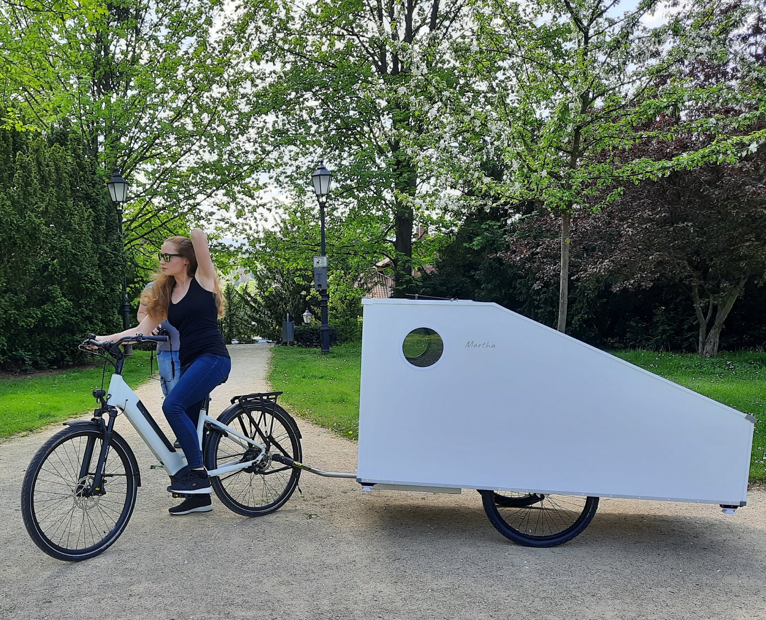 The Martha e-Bike Trailer Is a Downsized RV for Cyclists Who Don't Want to  Rough It - autoevolution