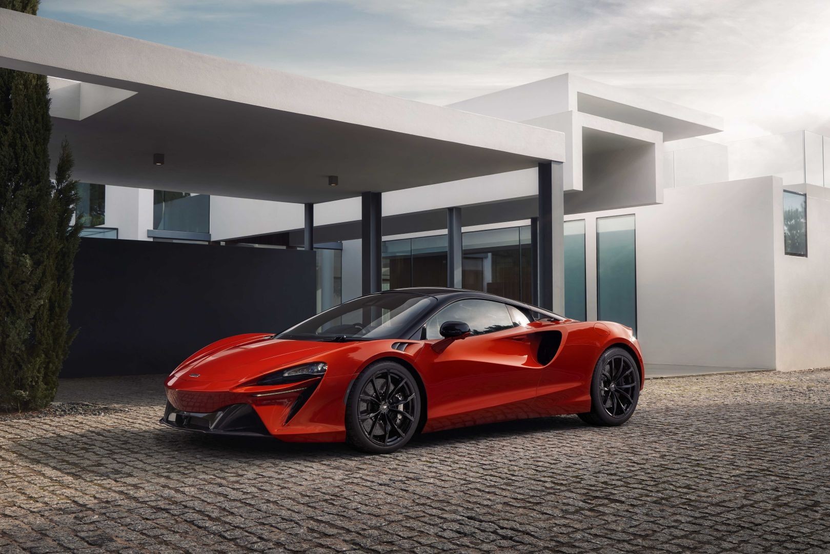 Here's Why The McLaren Artura In Netflix's Emily In Paris Is A Breath Of  Fresh Air