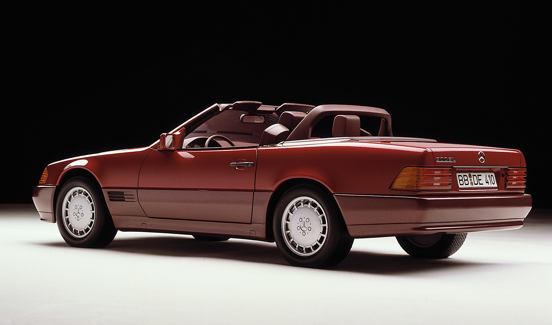 The Mercedes-Benz SL Roadster (R129) Turns 25 [Photo ...