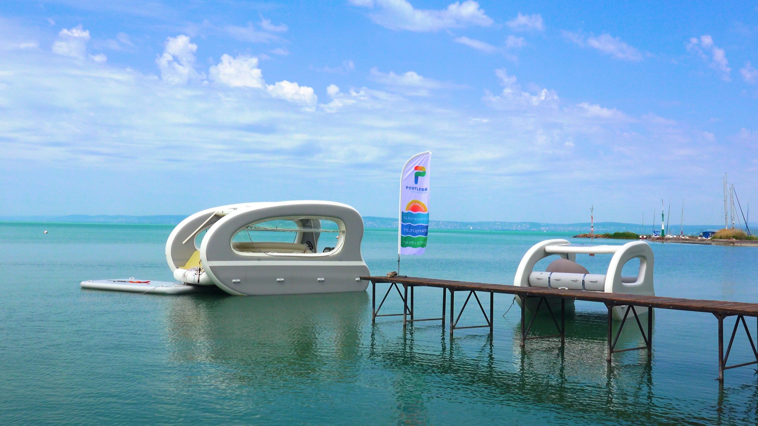 portless electric catamaran