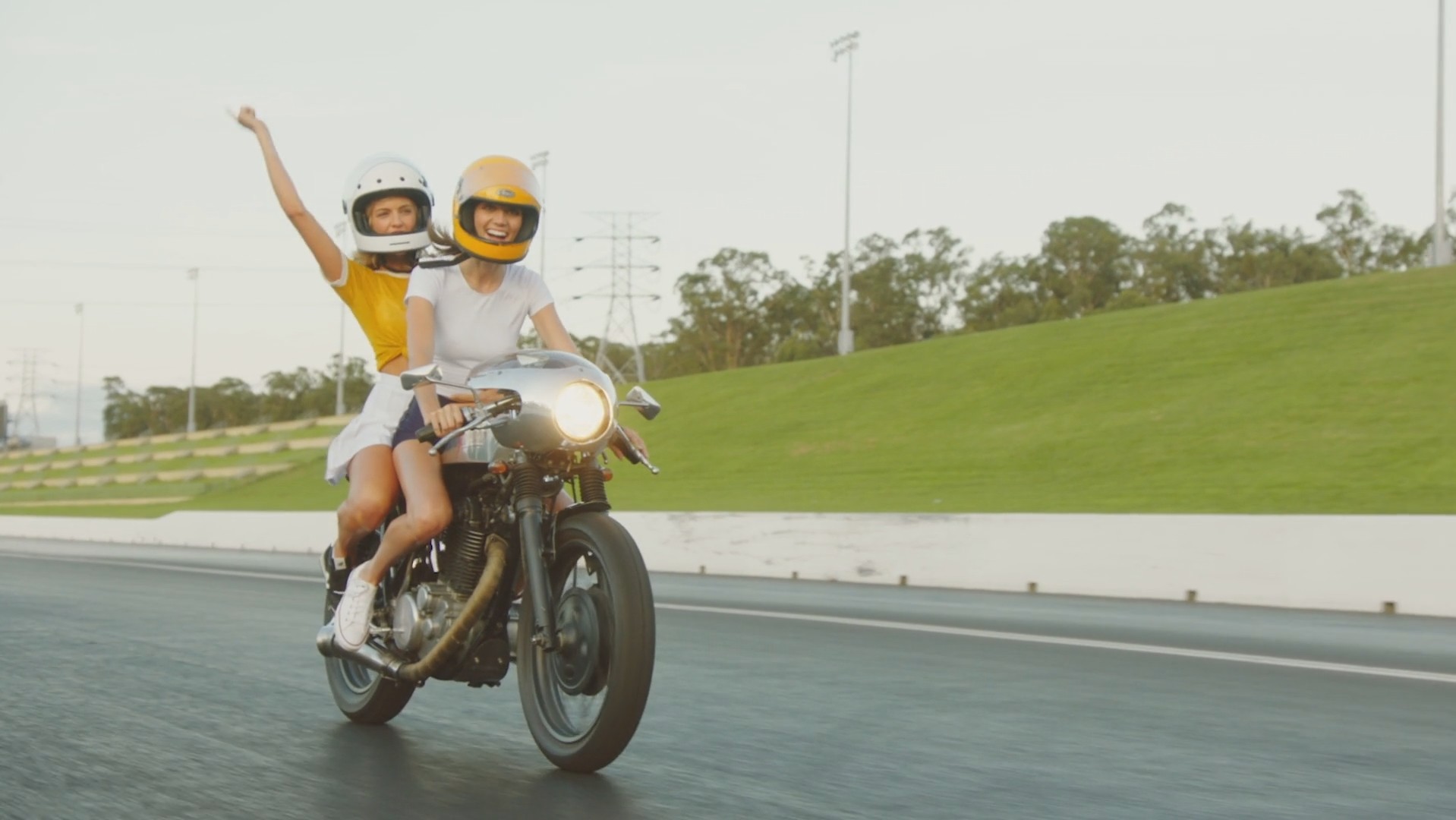 The Sexiest Anti-Guide to Girl-Girl Motorcycle Riding - autoevolution