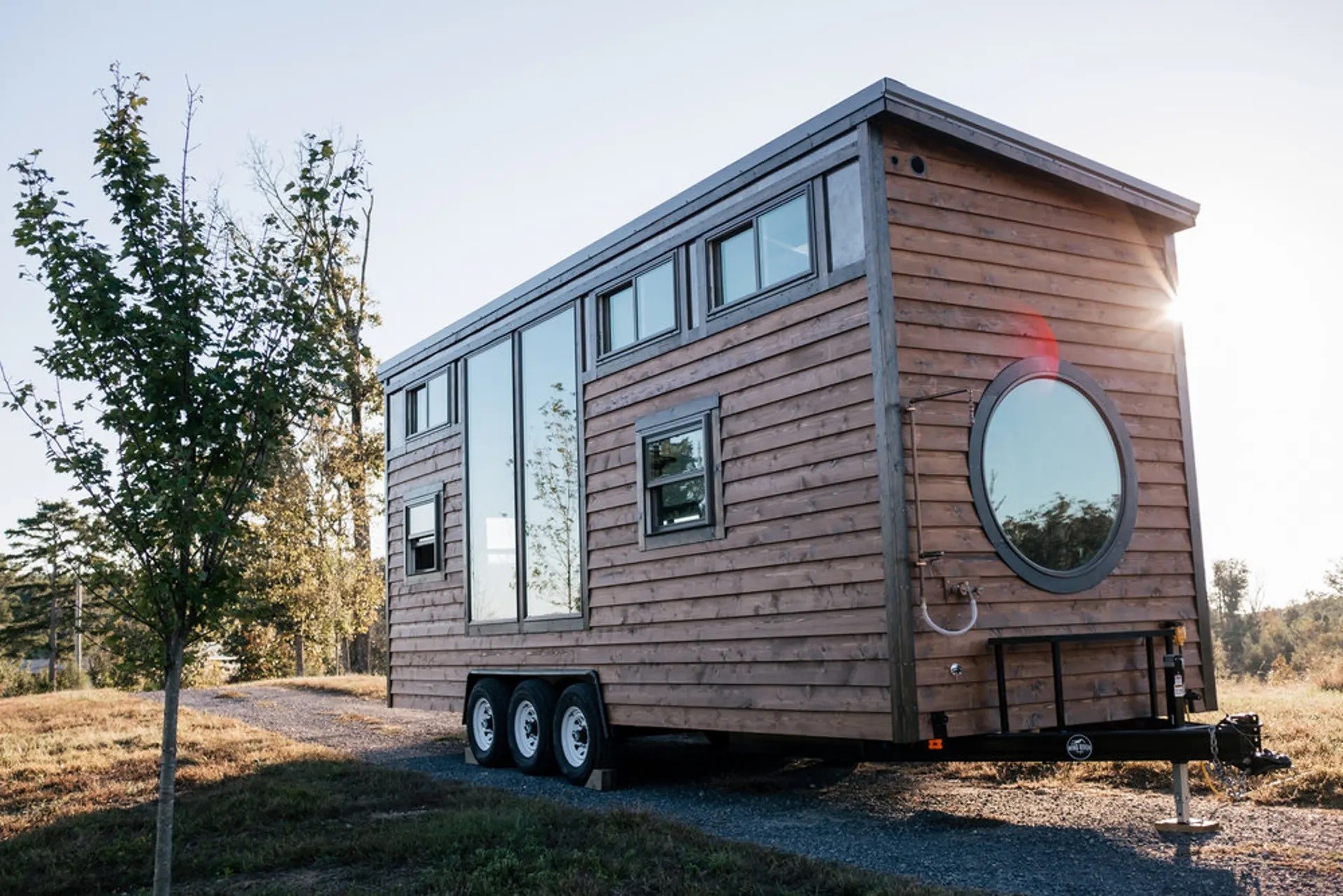 https://s1.cdn.autoevolution.com/images/news/gallery/the-silhouette-is-an-ingenious-tiny-home-that-would-make-any-athlete-happy_2.jpg