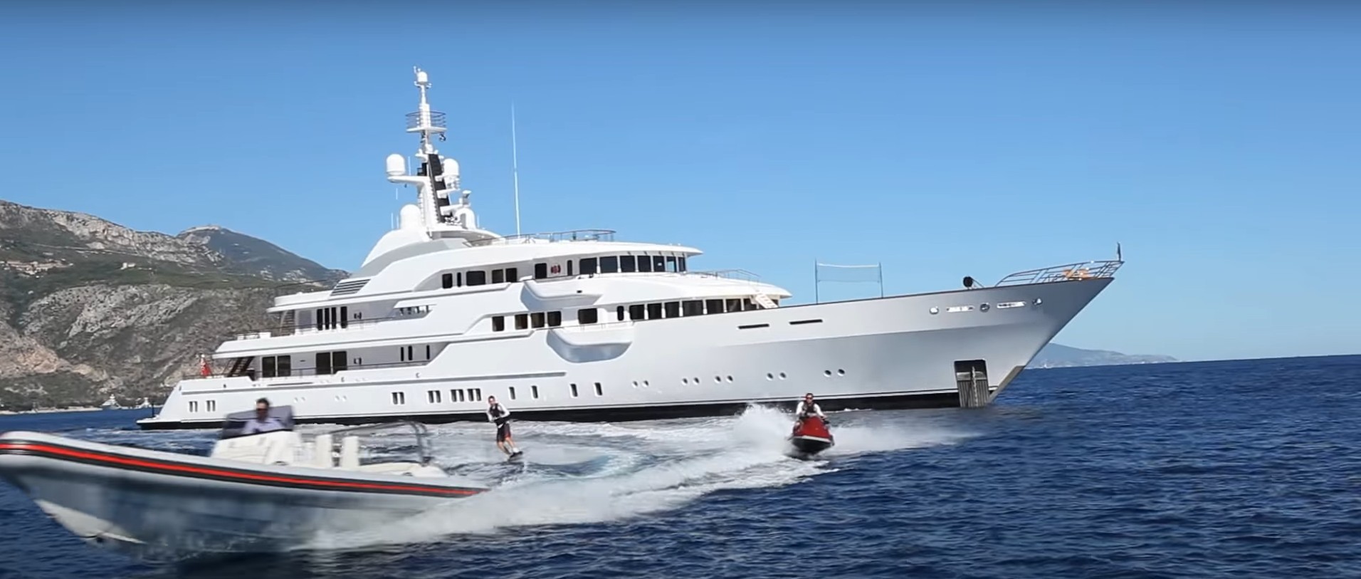 Rich men's taste - Pininfarina luxury yacht