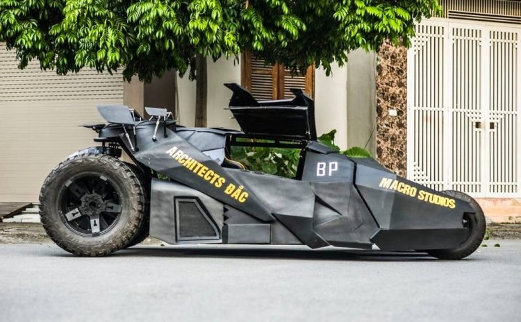 https://s1.cdn.autoevolution.com/images/news/gallery/the-worlds-first-electric-batmobile-is-here-an-awesome-tumbler-replica_13.jpg