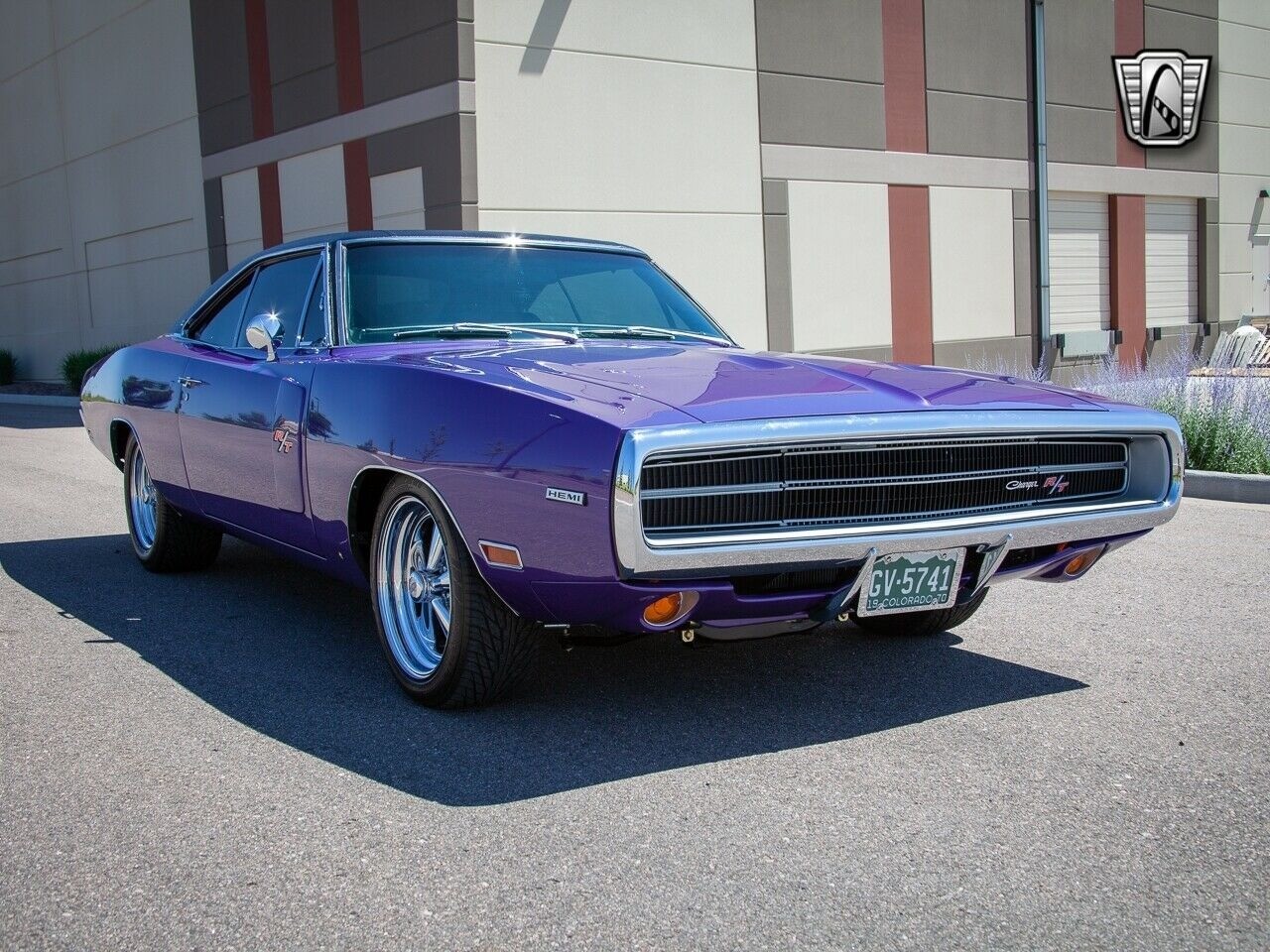 This 1970 Dodge Charger R/T Is More Expensive than a Bentley Bentayga -  autoevolution