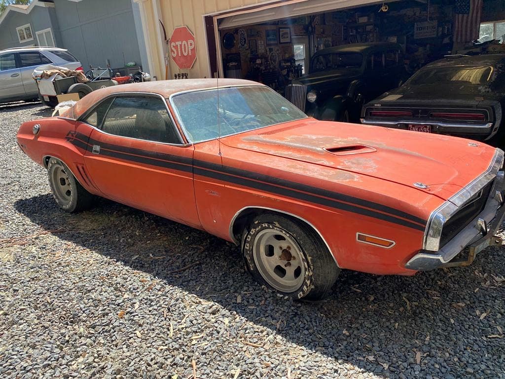 this-1971-dodge-challenger-426-hemi-4-speed-gets-a-second-chance-numbers-match_1.jpg