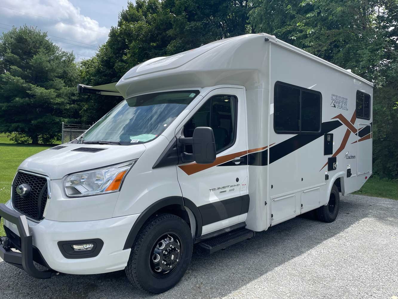 This 2023 Coachmen Cross Trail Offers Big RV Features in a Small