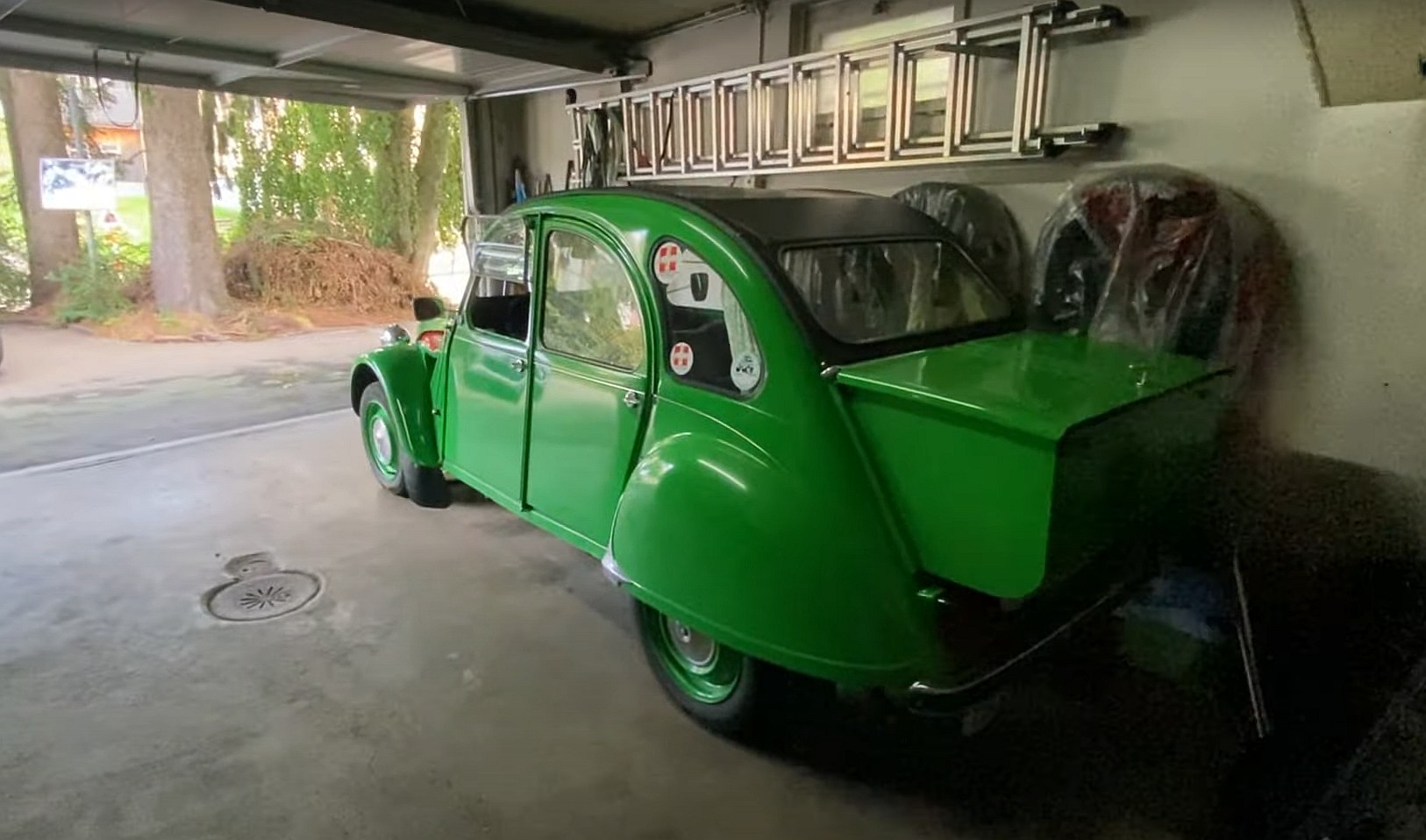 See Tiny Citroen 2CV Morph Into Camper With Double Bed, Integrated Kitchen