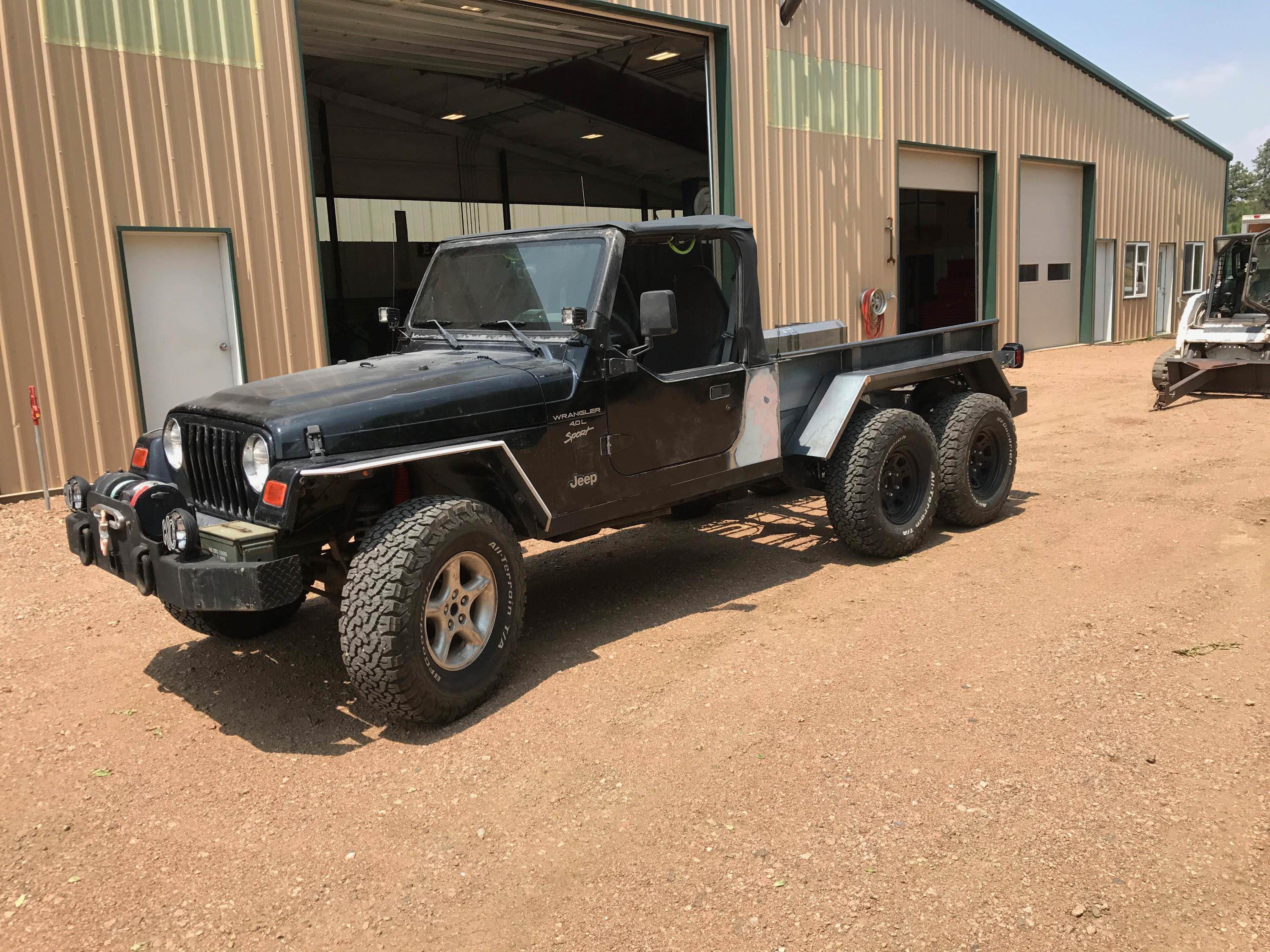 This Guy Built Himself a Jeep Wrangler Pickup 6x6 And it Drives Just Fine -  autoevolution