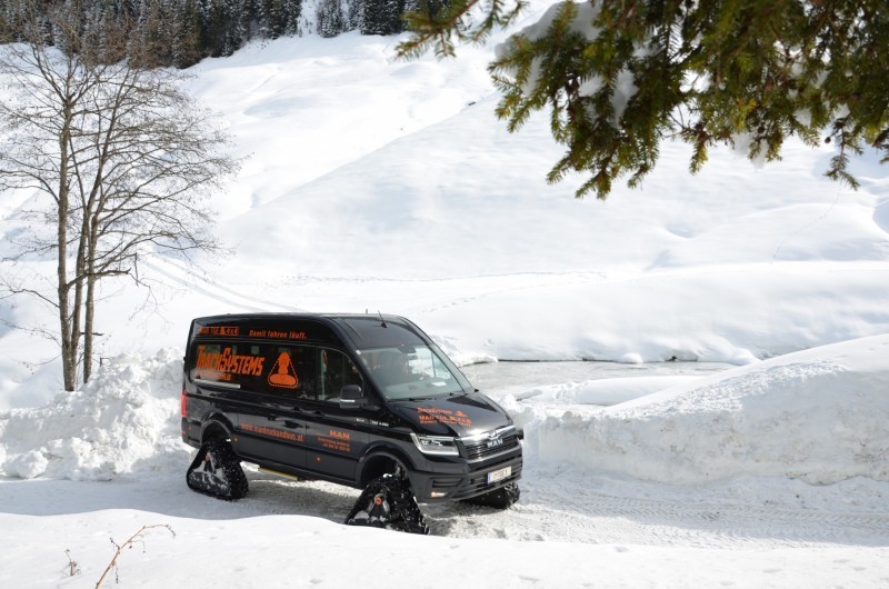 This MAN TGE 4x4 Van With Caterpillar Drive Is Ready for Any Extreme Terrain  - autoevolution