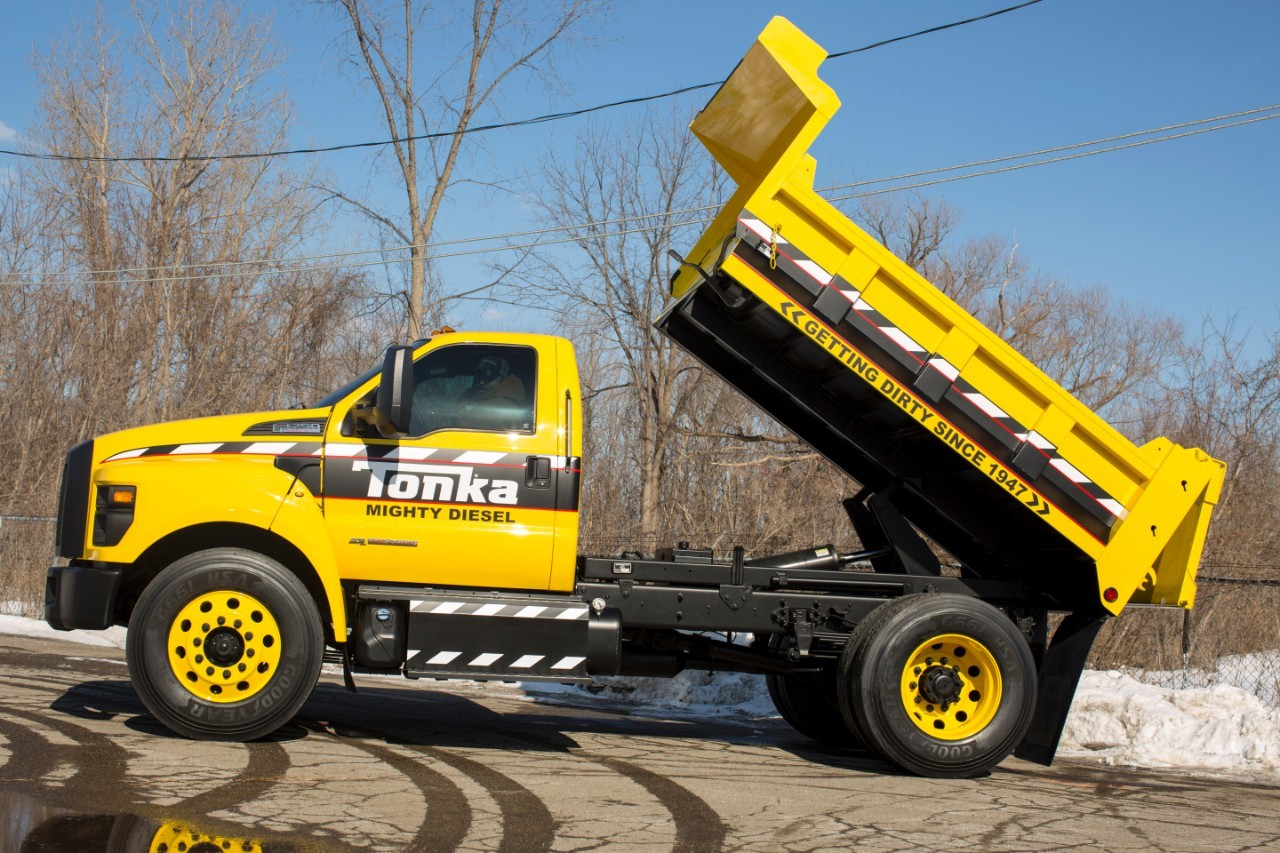 This Tonka Truck Is Actually A 2016 Ford F 750 Underneath Autoevolution