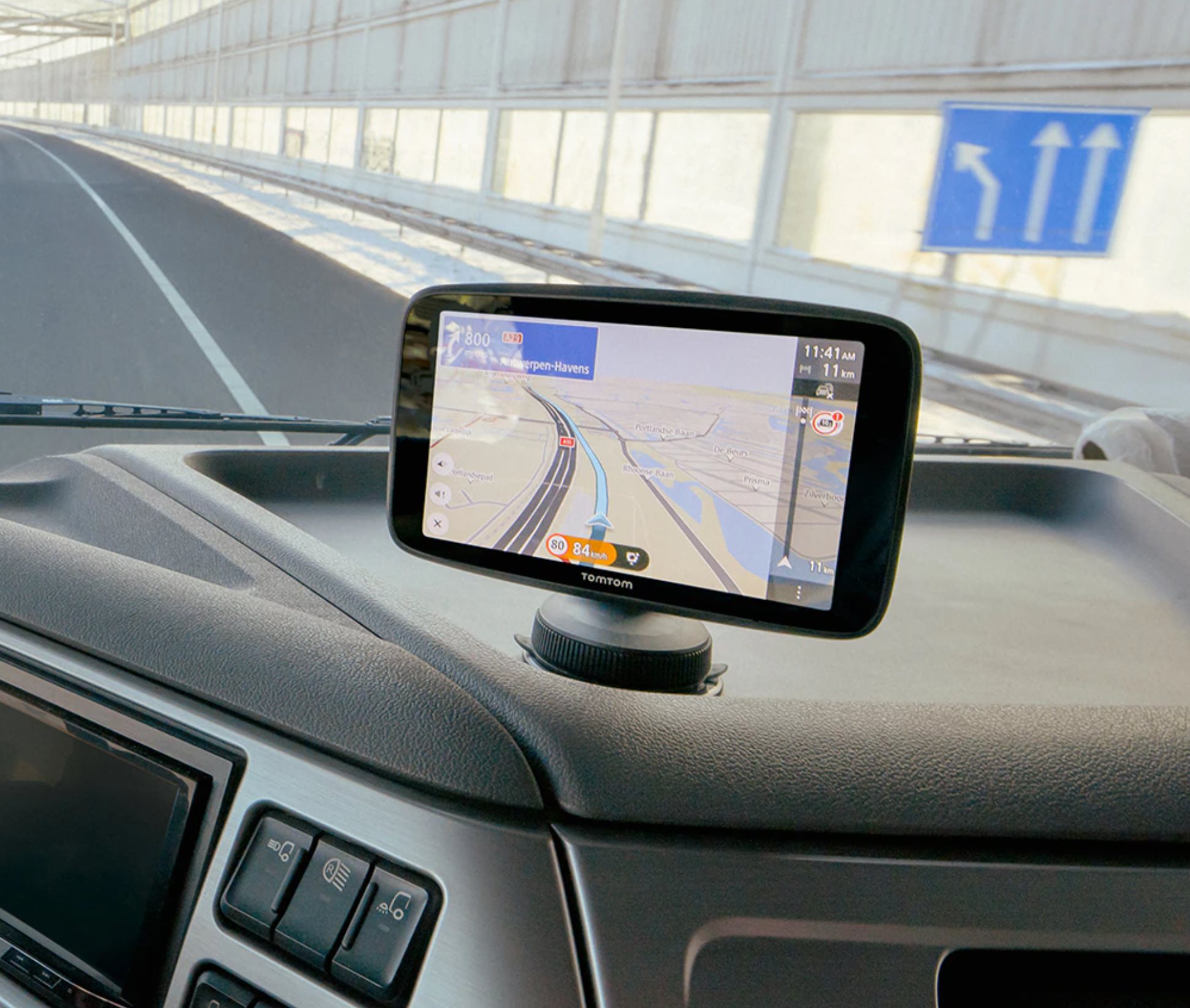 onze Geweldige eik Shilling TomTom's New Truck Navigator Wins Where Google Maps Loses - autoevolution