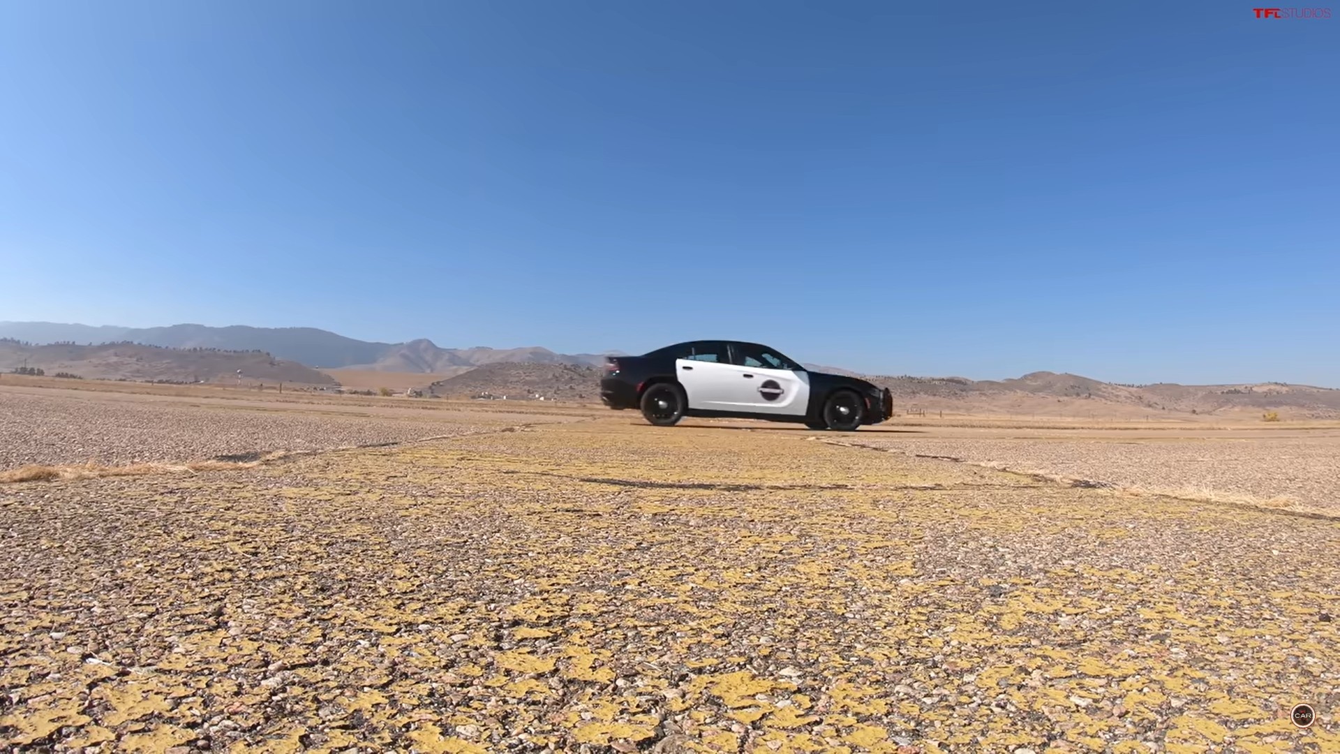 Toyota Prius Drags V8 Dodge Charger Pursuit and Wins, Of Course There's ...