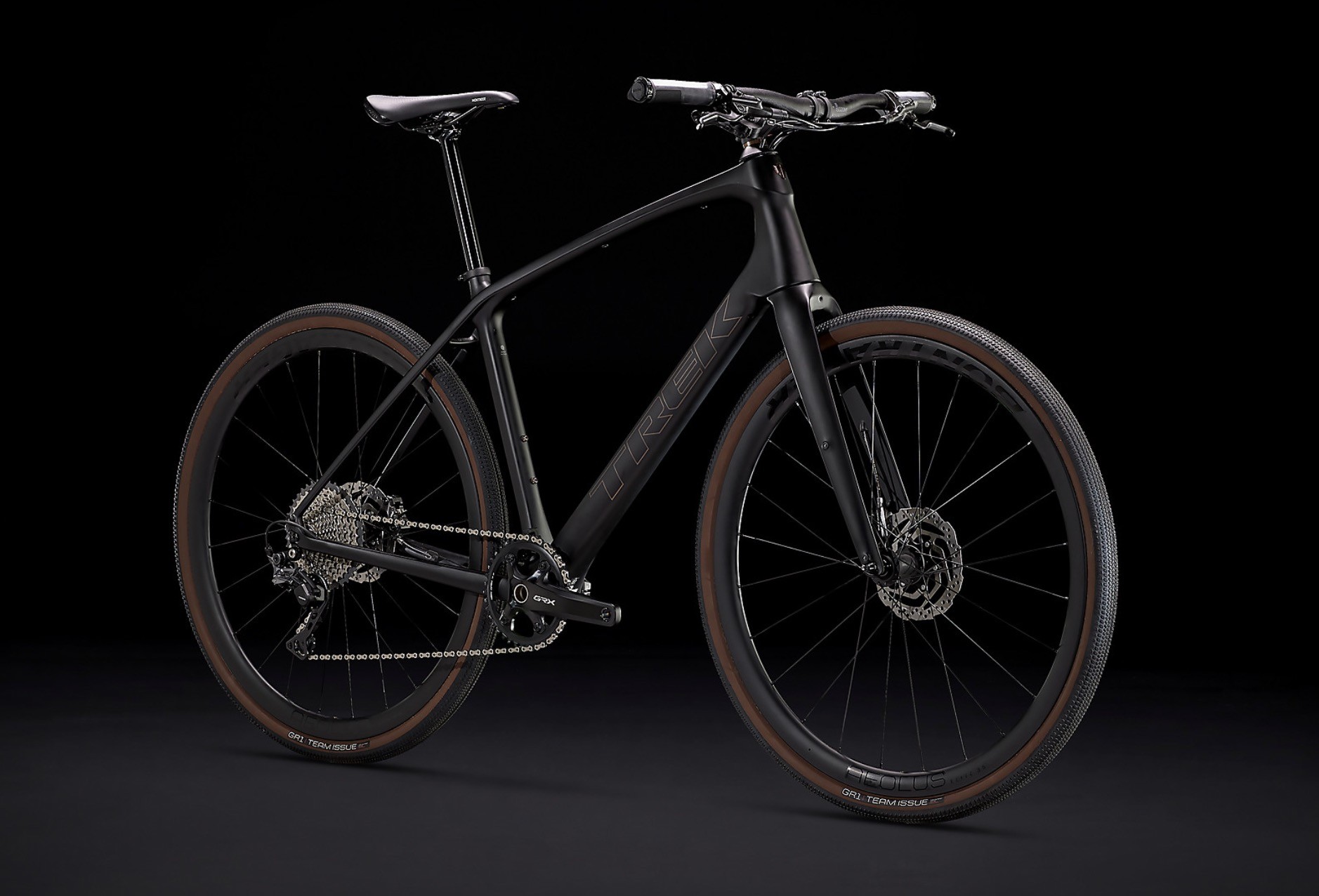 Trek's 2023 FX Sport 6 Turns Your Legs Into Solid Muscle With Carbon
