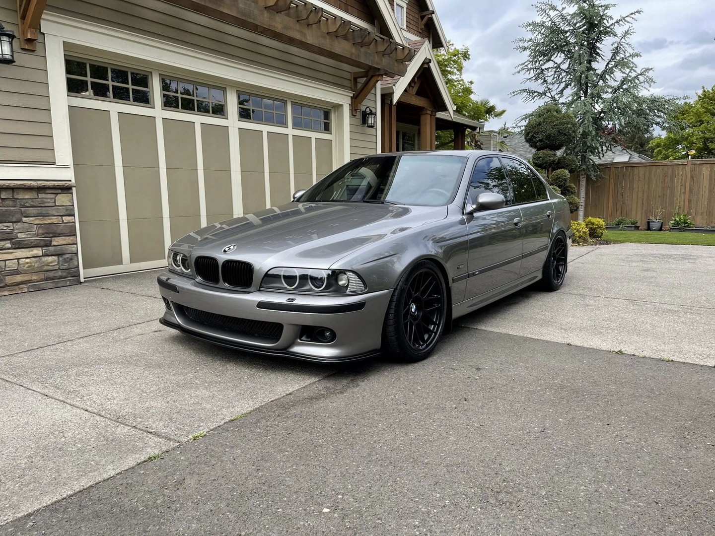 BMWBLOG Bids -- 2002 BMW E39 M5 with Dinan Mods from EAG