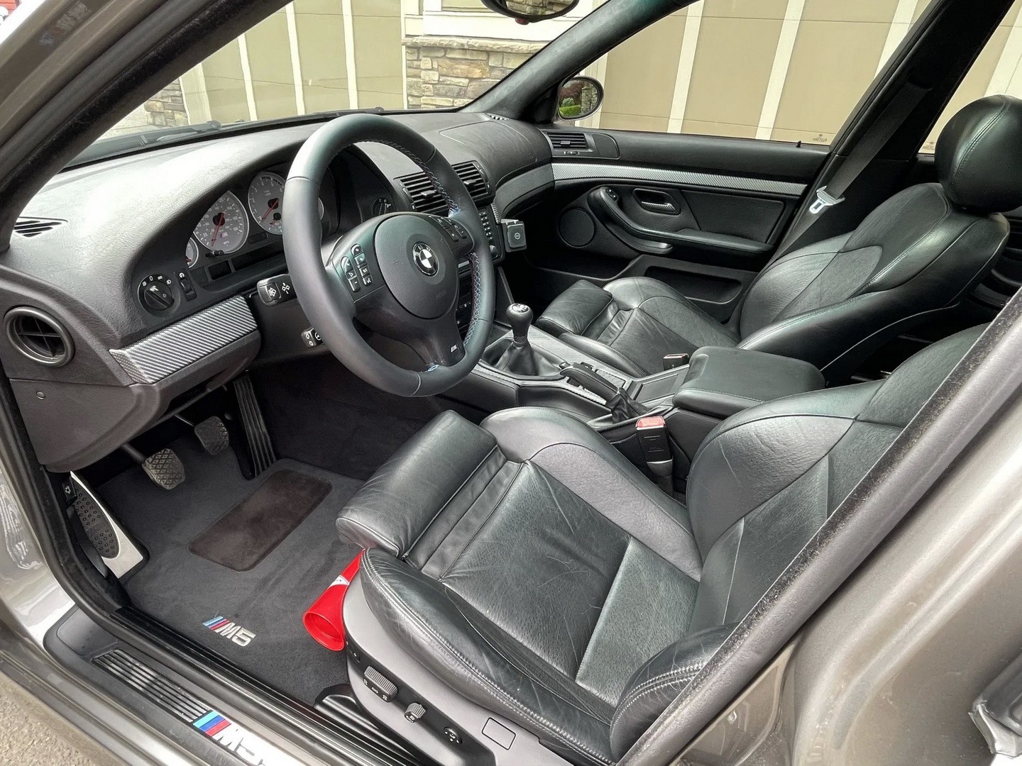 2002 BMW M5 (E39) Interior  Bmw m5, Bmw interior, Bmw e39