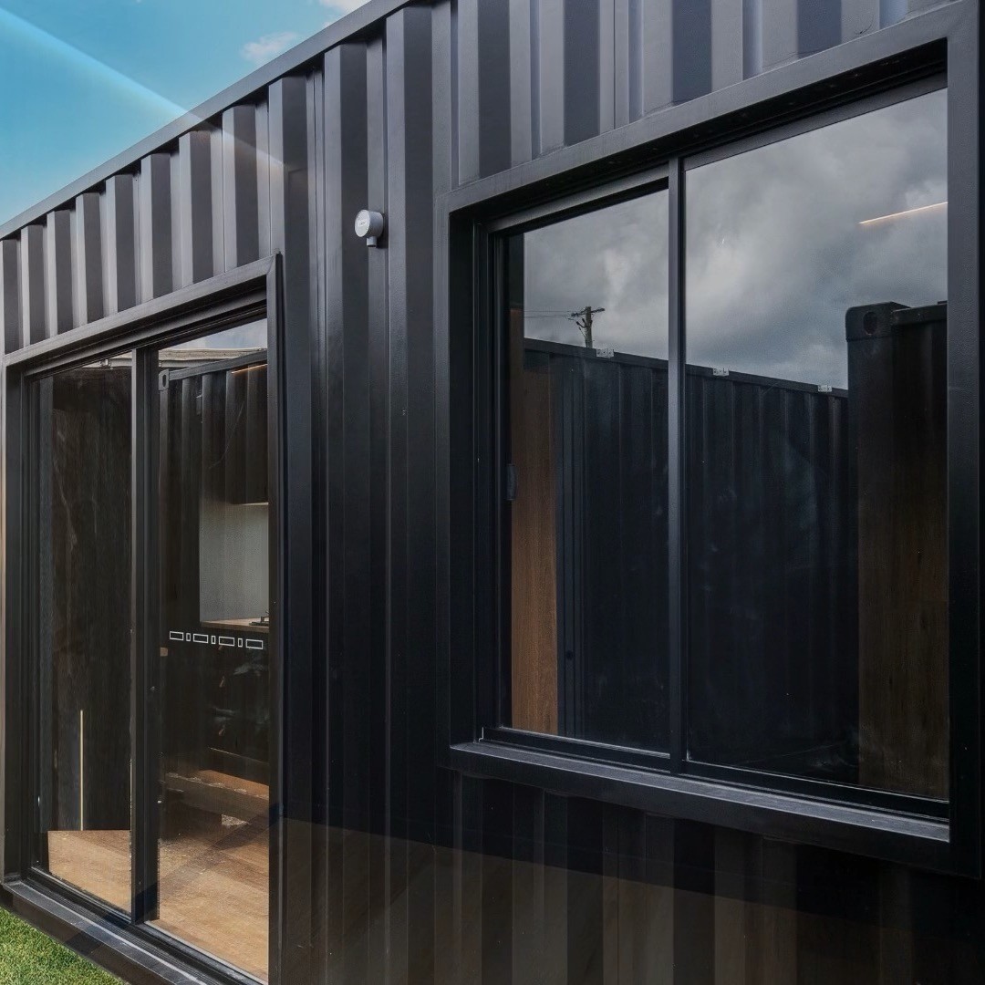Two-Bedroom Container Home Blends Urban Style With Modern Luxury -  autoevolution