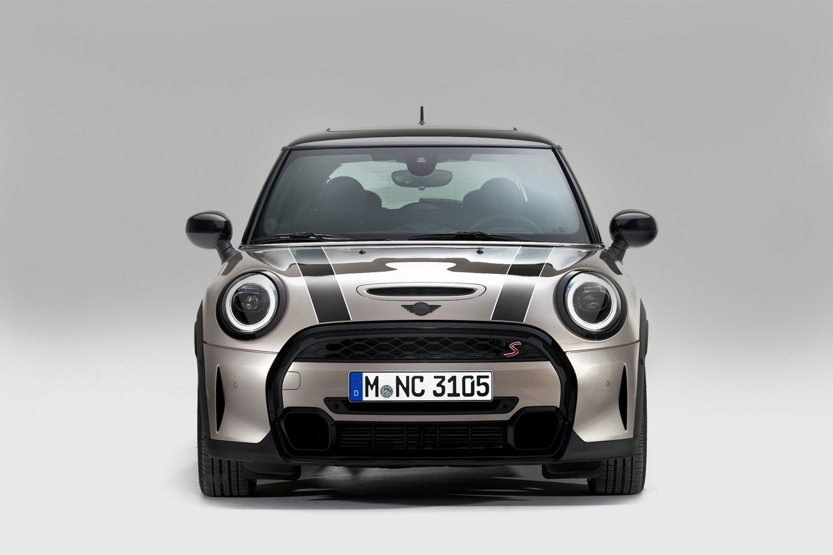 2022 MINI Hardtop and Convertible Get Expansive Grille, $500 Base Price ...