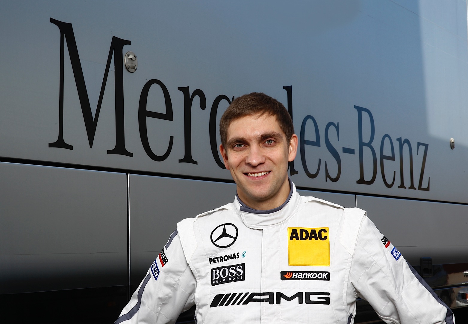 vitaly-petrov-tests-a-mercedes-amg-c-coupe-dtm-car_2.jpg
