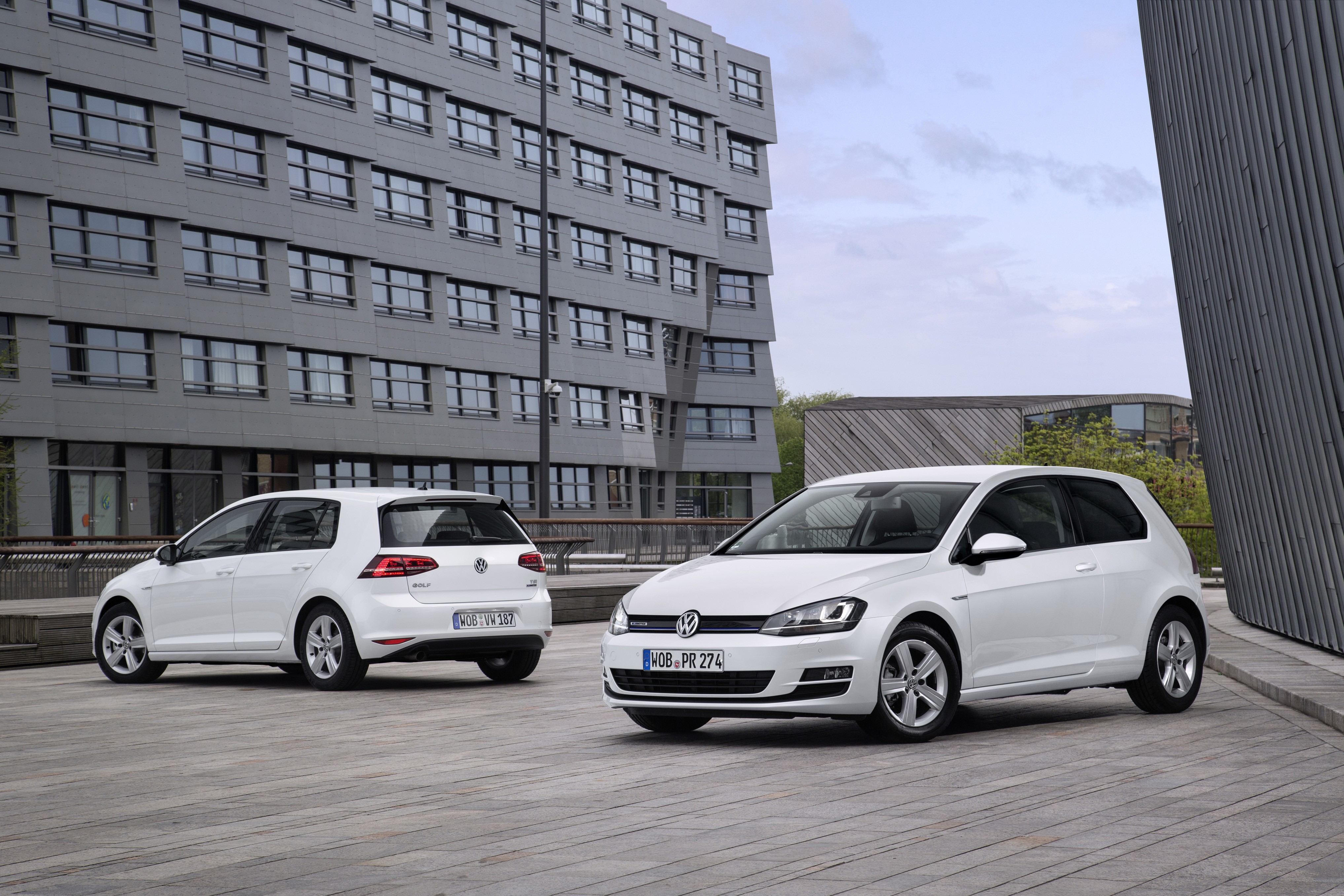 Volkswagen Golf 1.0 TSI BlueMotion Debuts With 3Cylinder