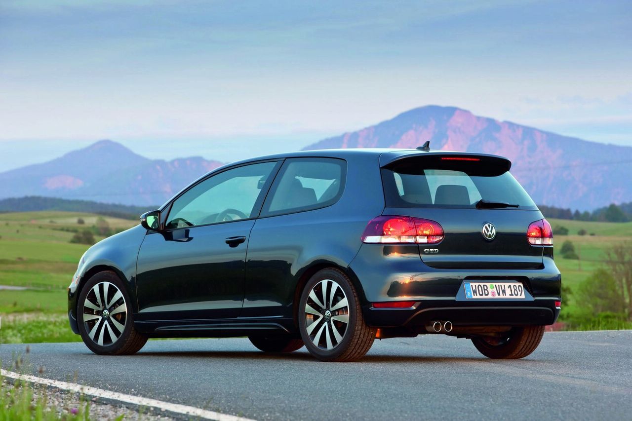 Volkswagen Golf GTD Launched, New Photo Gallery