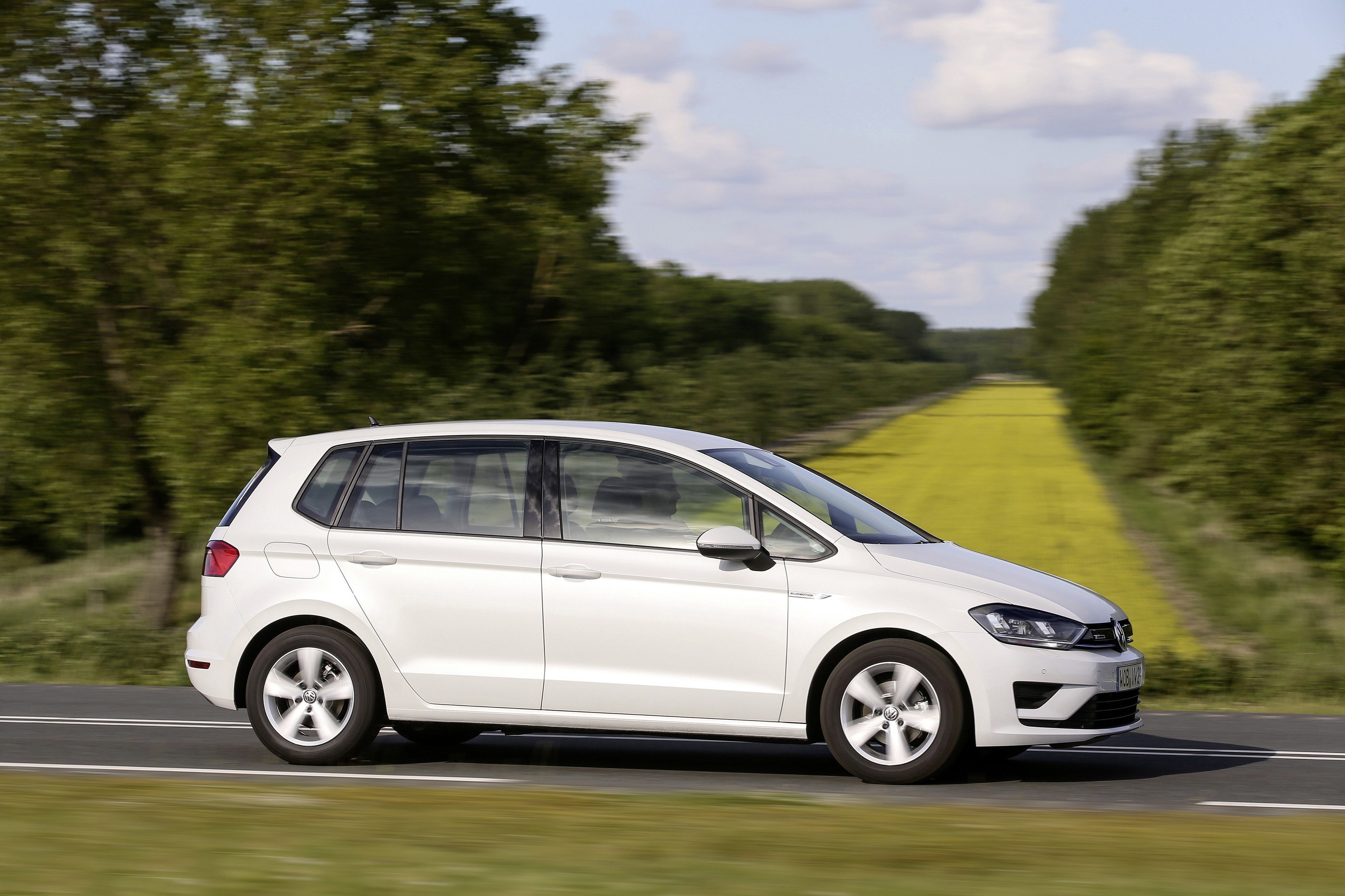 Volkswagen Reveals Golf Sportsvan TSI BlueMotion with 1