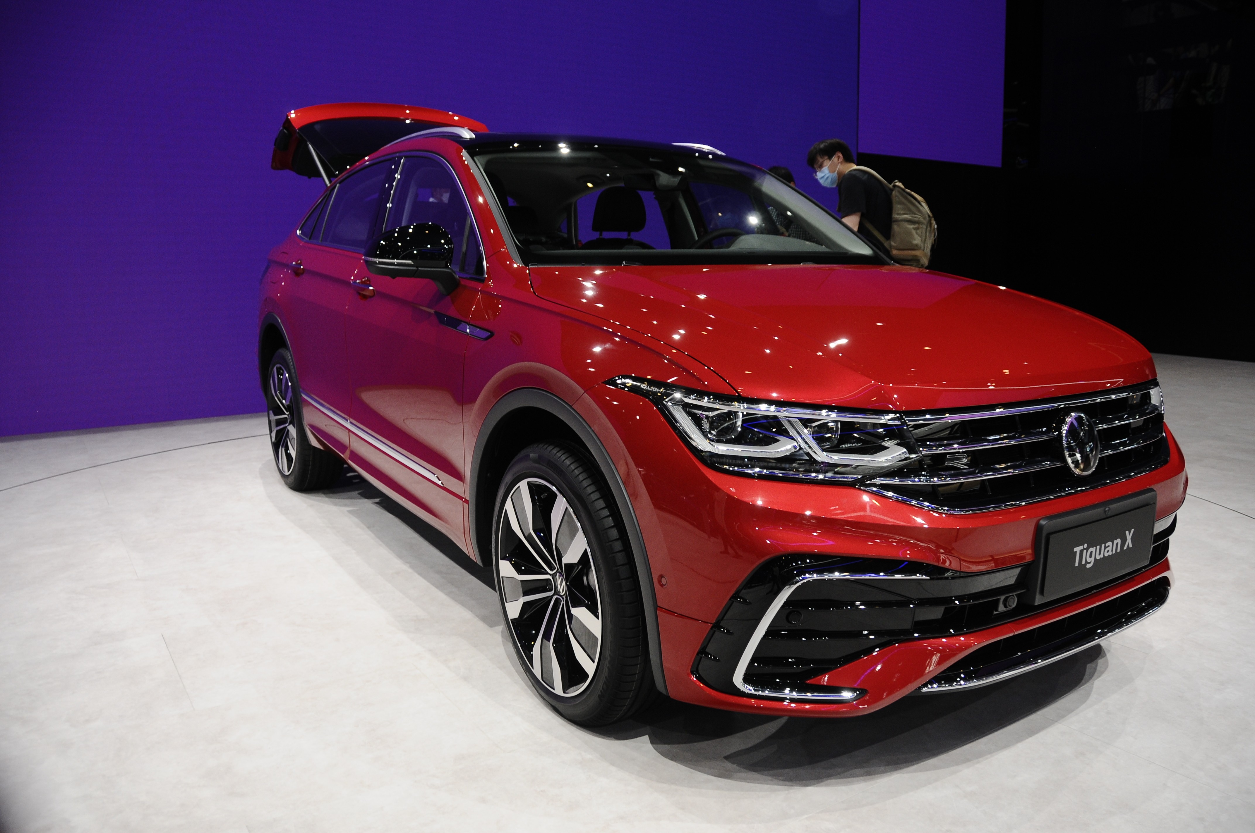 Volkswagen Tiguan X Coupe Debuts in China with 2.0-Liter Turbo ...