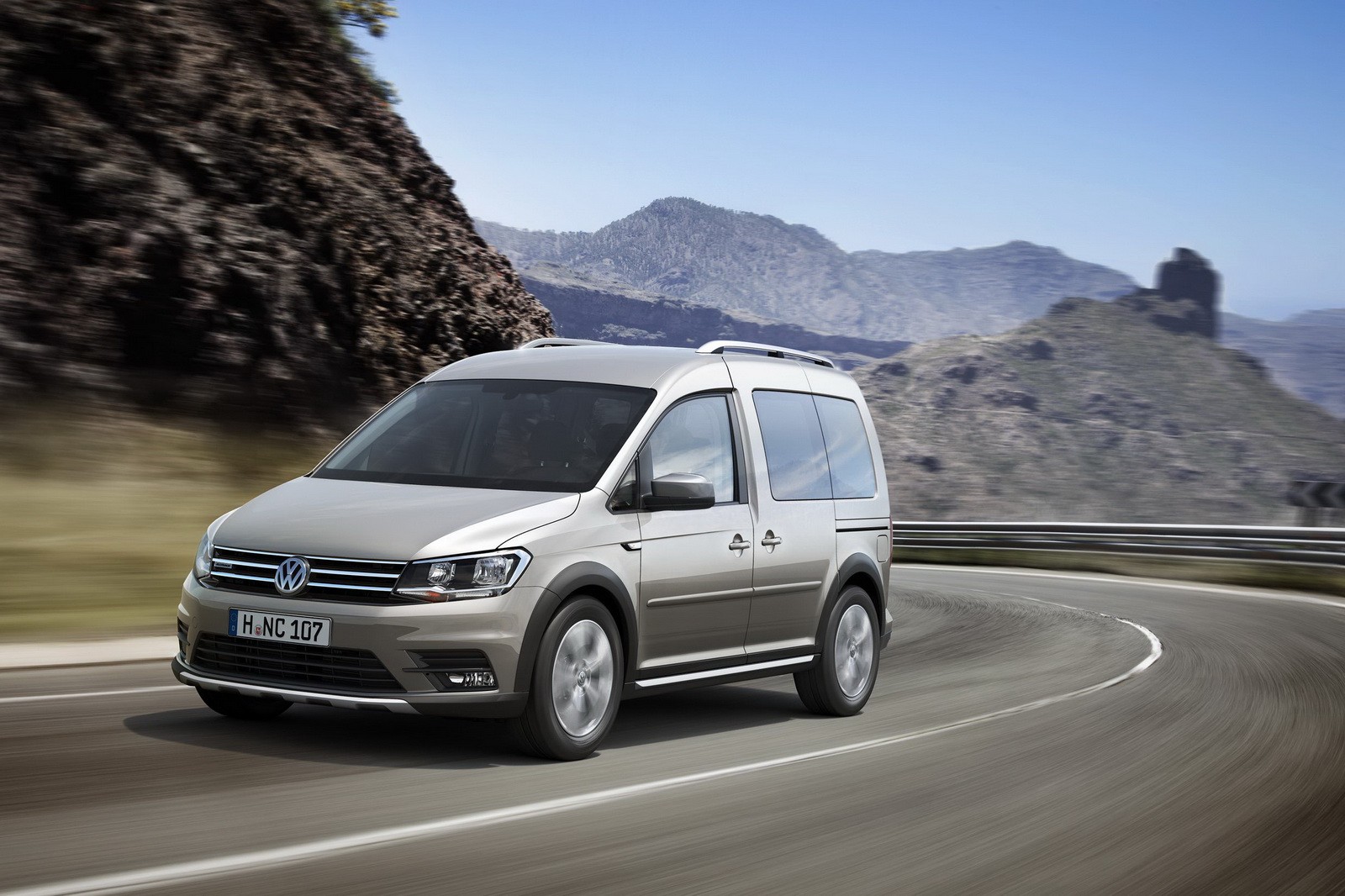 Volkswagen Unveils All-New Caddy Alltrack with Rugged Looks and 4Motion